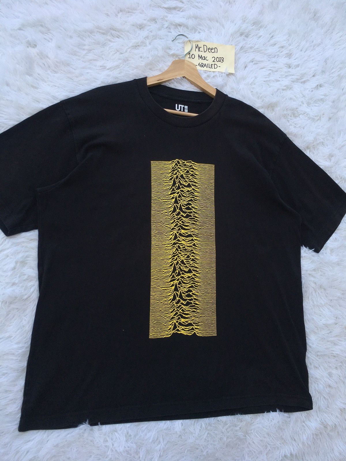 Band Tees Rare Uniqlo UT x Peter Saville Joy Division Graphic Tshirt Size US XL / EU 56 / 4 - 3 Thumbnail