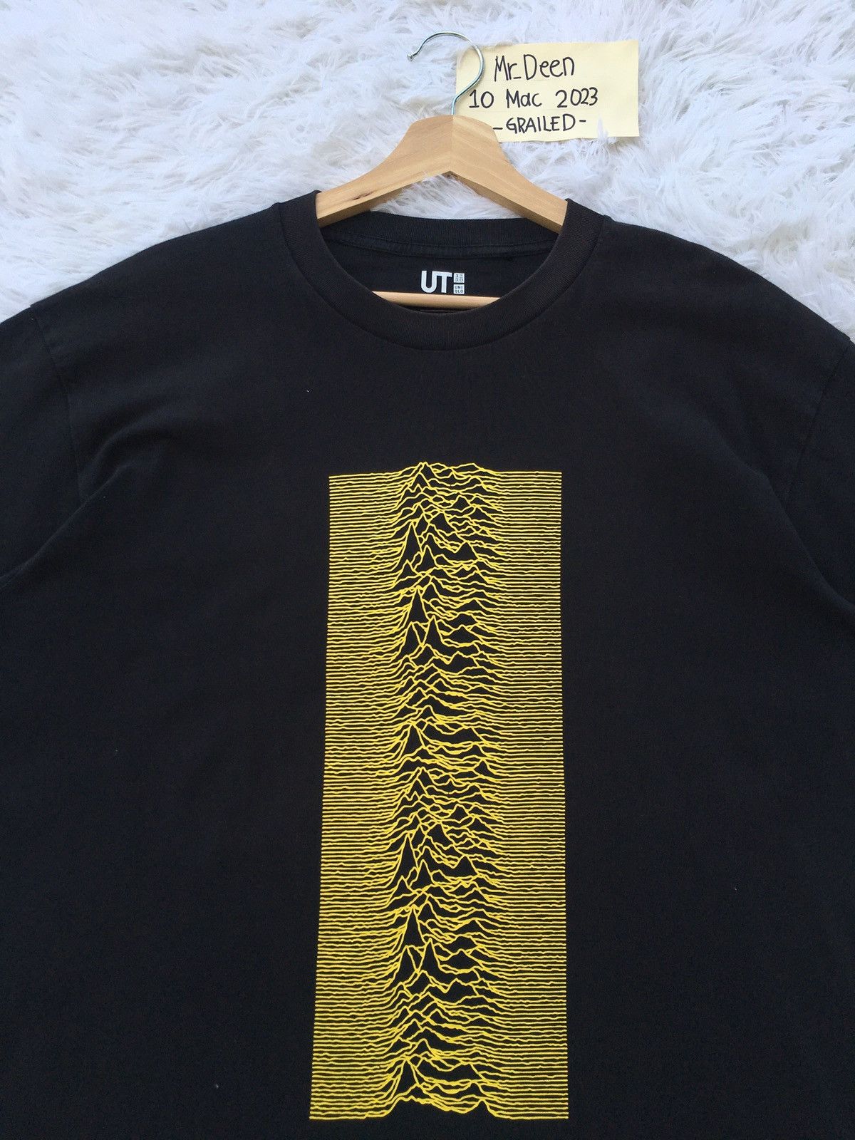 Band Tees Rare Uniqlo UT x Peter Saville Joy Division Graphic Tshirt Size US XL / EU 56 / 4 - 6 Thumbnail