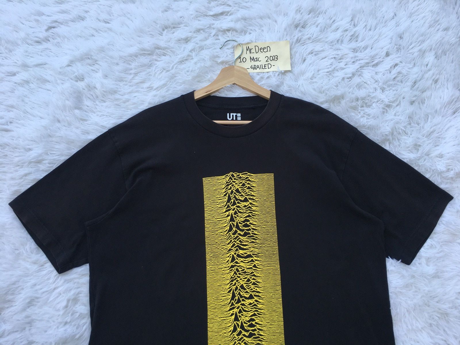 Band Tees Rare Uniqlo UT x Peter Saville Joy Division Graphic Tshirt Size US XL / EU 56 / 4 - 5 Thumbnail