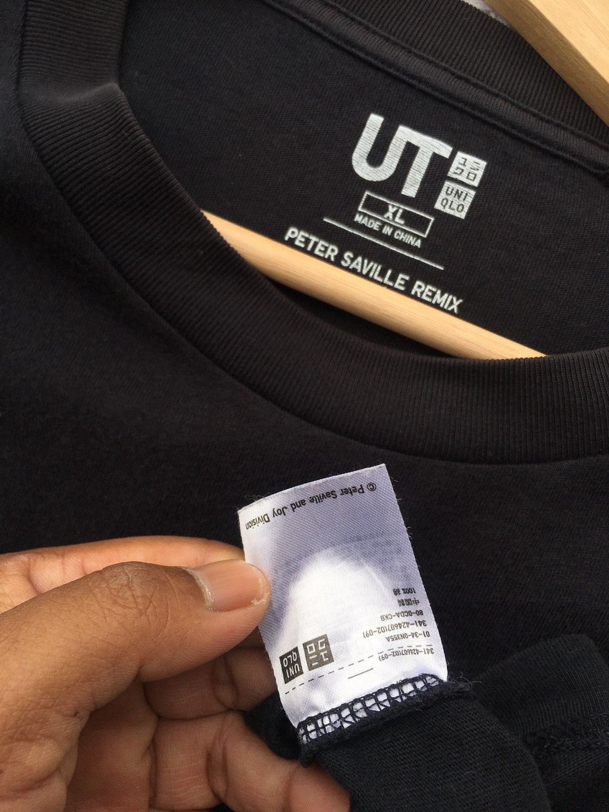 Band Tees Rare Uniqlo UT x Peter Saville Graphic Joy Divison Tshirt Size US XL / EU 56 / 4 - 9 Thumbnail