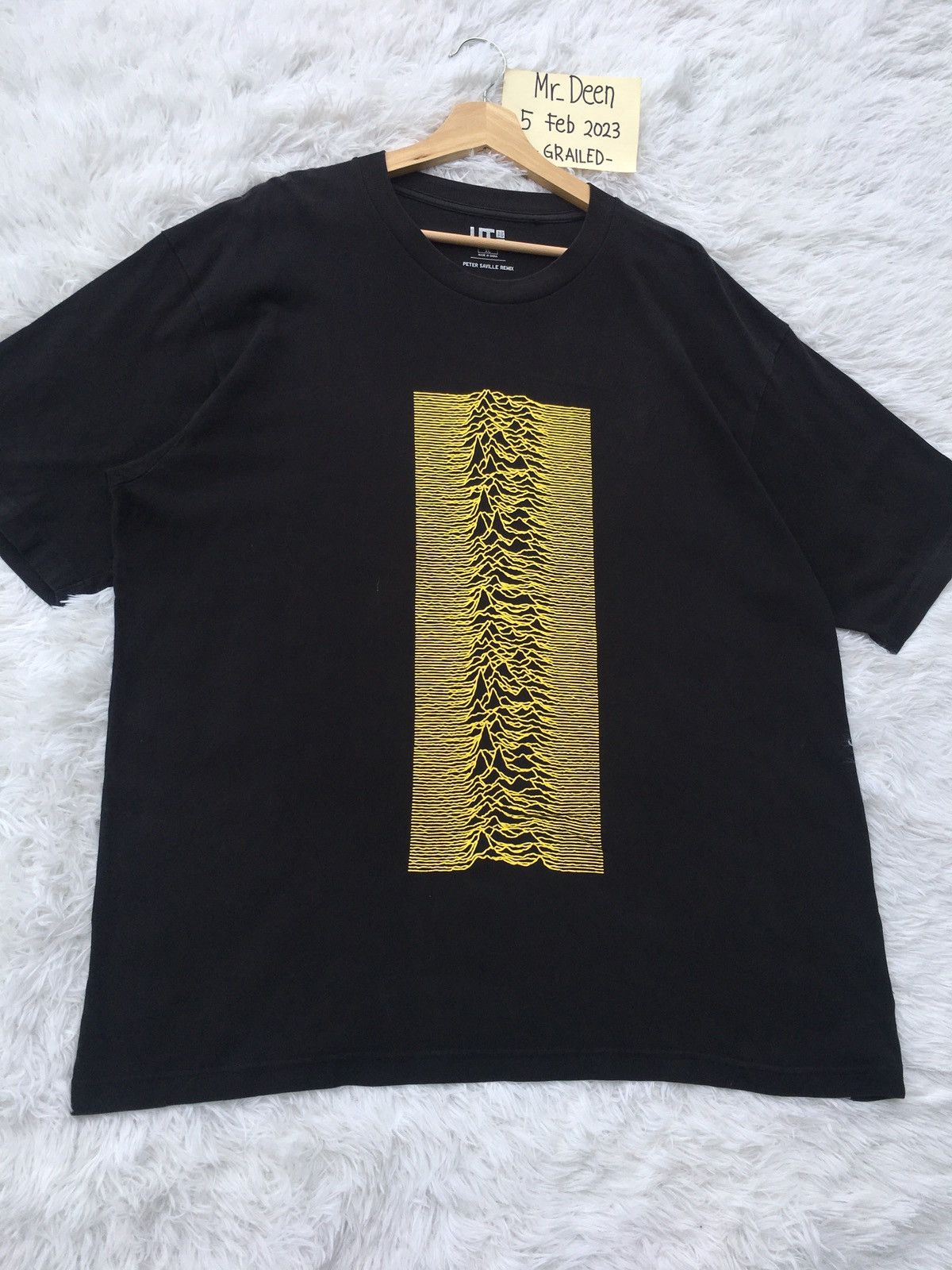 Band Tees Rare Uniqlo UT x Peter Saville Graphic Joy Divison Tshirt Size US XL / EU 56 / 4 - 3 Thumbnail