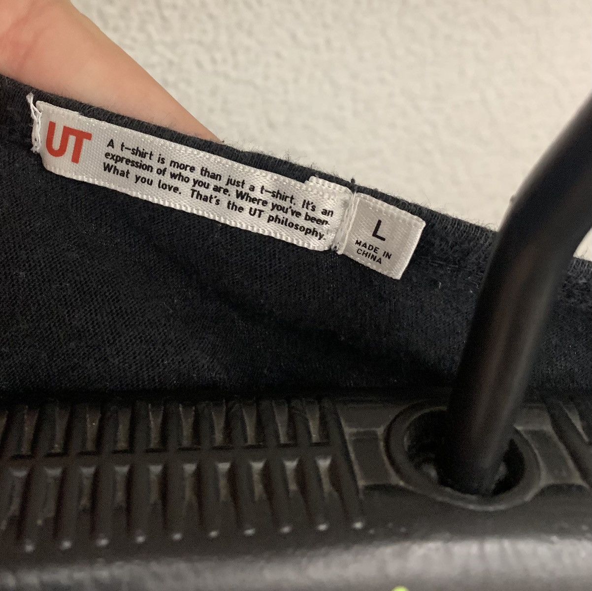 Uniqlo Uniqlo Antoni & Alison big logo t-shirt L size Size US L / EU 52-54 / 3 - 4 Thumbnail
