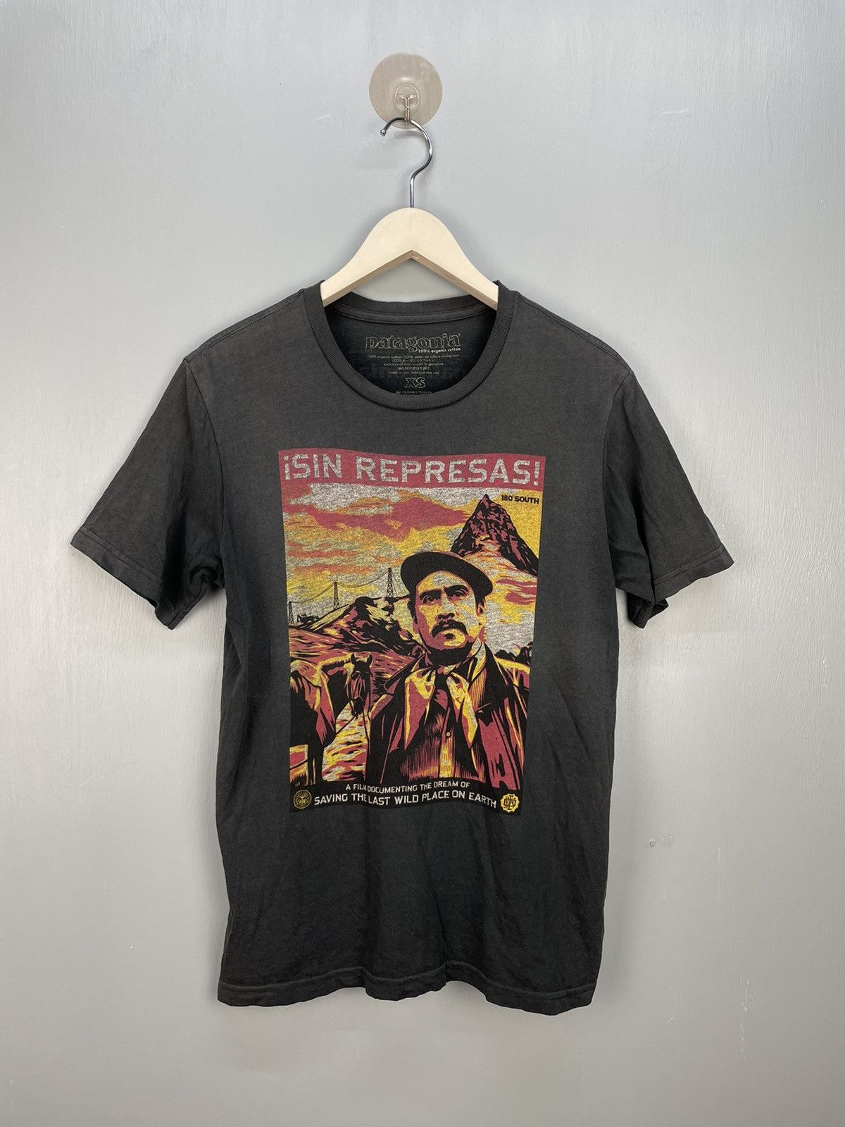 Patagonia x Obey 180° South Sin Represas good Documentary T-Shirt Men's MEDIUM