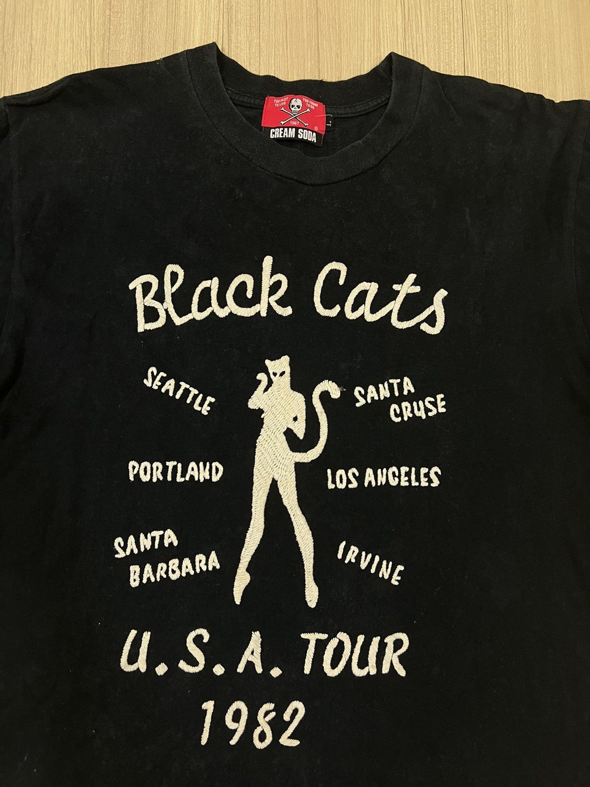Hysteric Glamour Cream Soda 🇯🇵 Classics Black Cats 🇺🇸 Tour 1982 Shirt Size US L / EU 52-54 / 3 - 5 Thumbnail