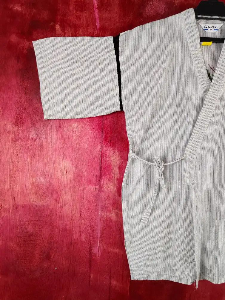Japanese Brand Japanese Brand White/Black Dragon Kimono #S686 Size US S / EU 44-46 / 1 - 11 Thumbnail