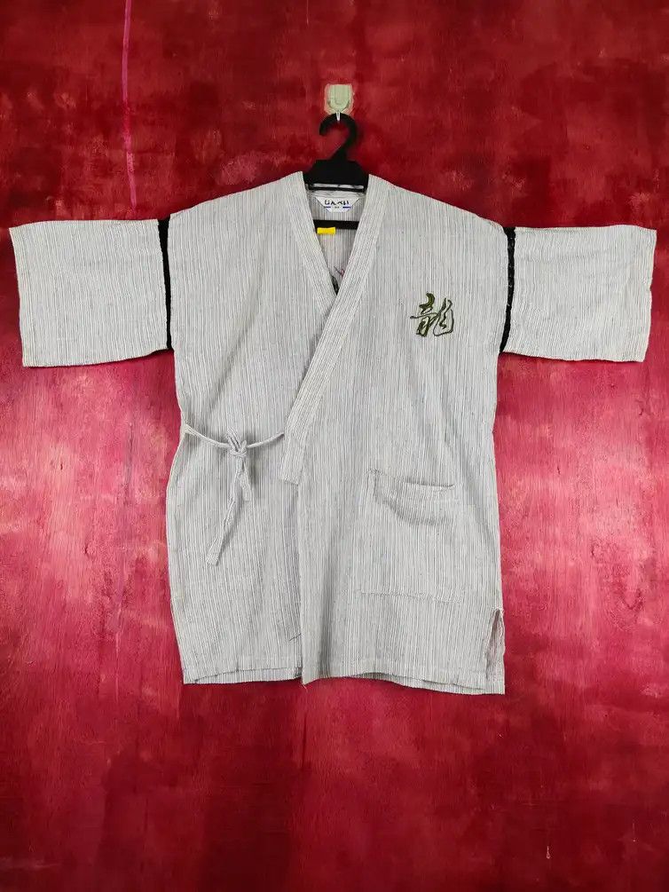 Japanese Brand Japanese Brand White/Black Dragon Kimono #S686 Size US S / EU 44-46 / 1 - 15 Thumbnail