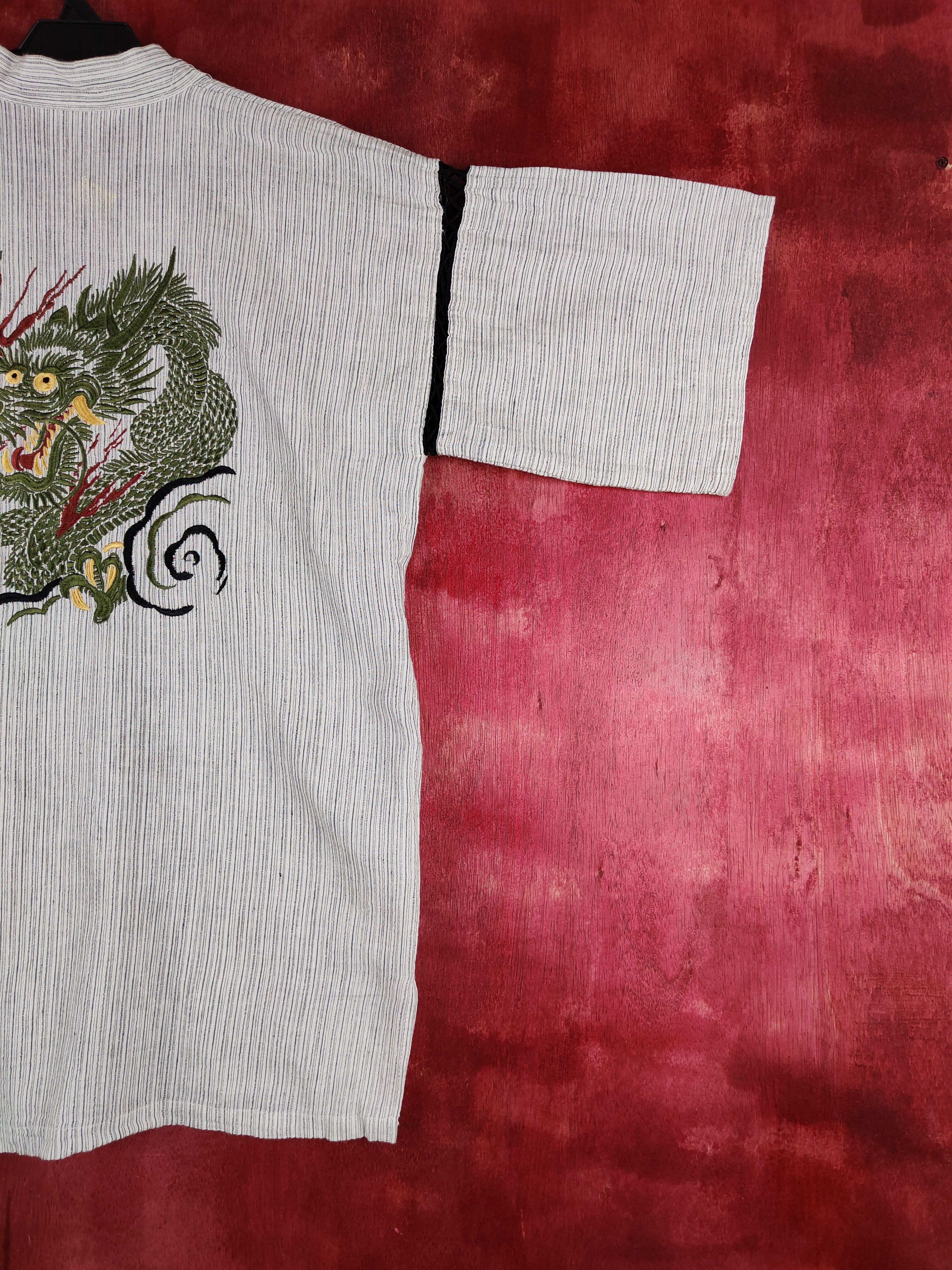 Japanese Brand Japanese Brand White/Black Dragon Kimono #S686 Size US S / EU 44-46 / 1 - 4 Thumbnail