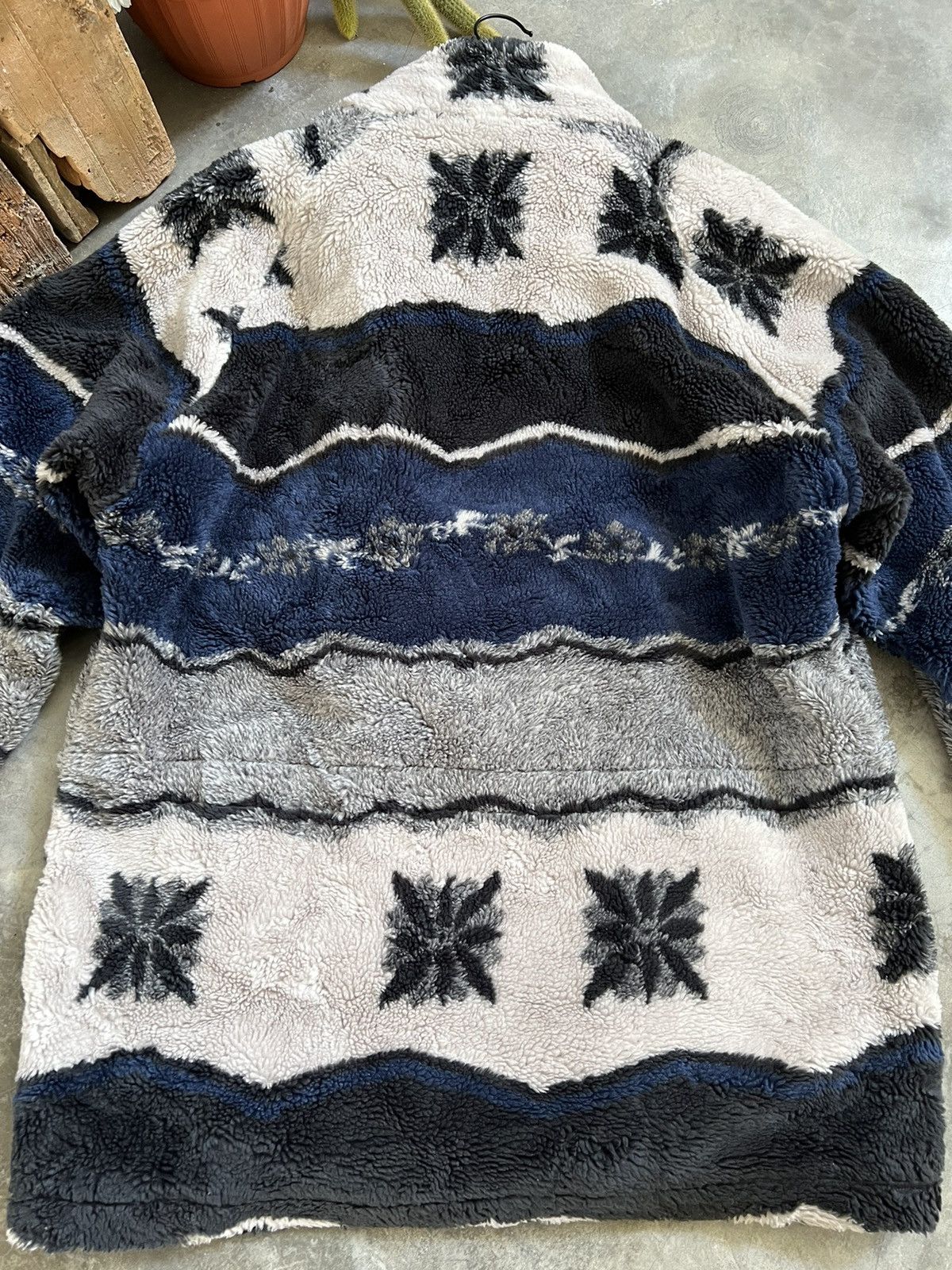 Japanese Brand × Vintage Vintage 🏴‍☠️ Deep Pile Printed Fleece Quilted Jacket Size US L / EU 52-54 / 3 - 7 Thumbnail