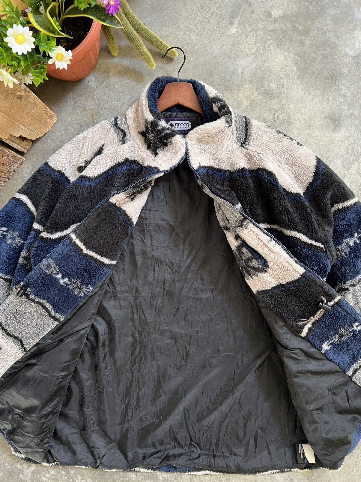 Japanese Brand × Vintage Vintage 🏴‍☠️ Deep Pile Printed Fleece Quilted Jacket Size US L / EU 52-54 / 3 - 9 Thumbnail