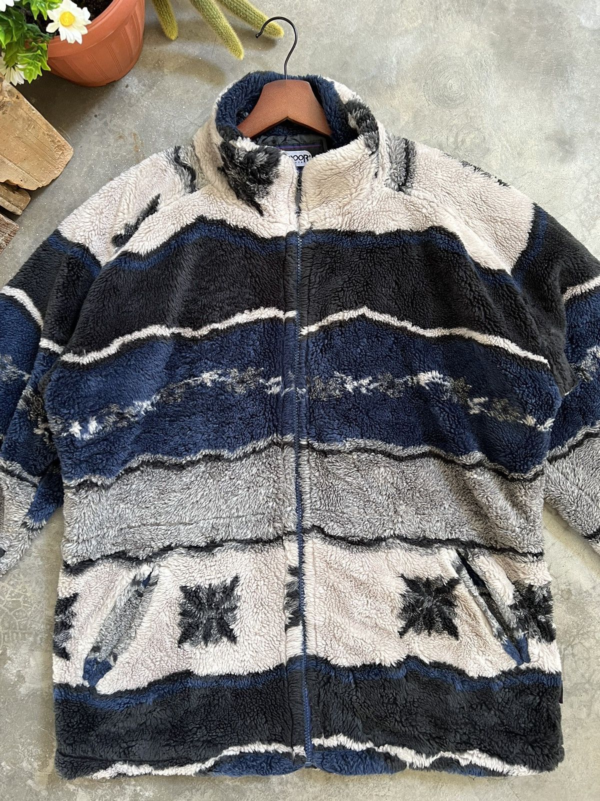 Japanese Brand × Vintage Vintage 🏴‍☠️ Deep Pile Printed Fleece Quilted Jacket Size US L / EU 52-54 / 3 - 2 Thumbnail