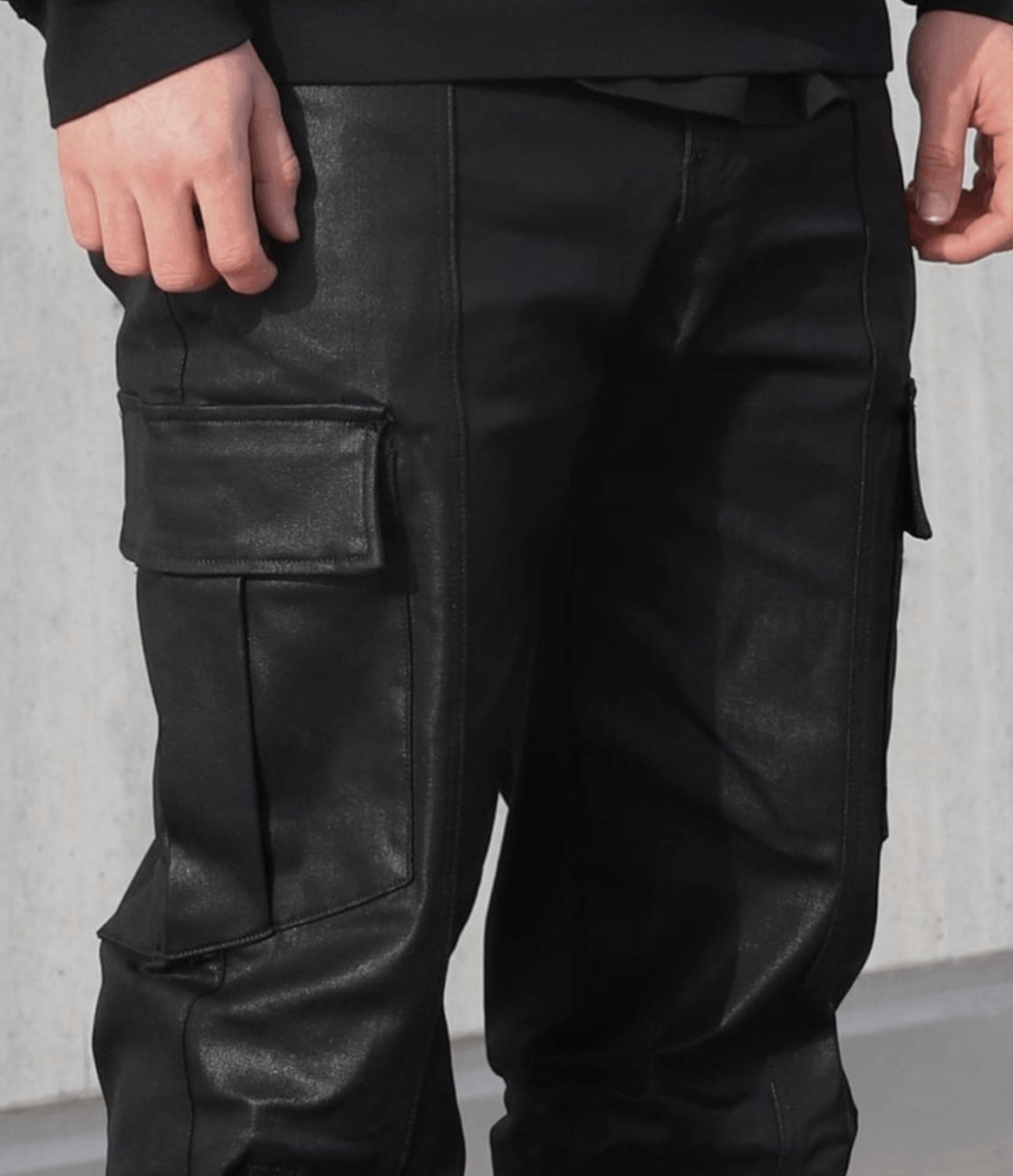 Japanese Brand Waxed Denim Cargo Pants Size US 32 / EU 48 - 2 Thumbnail
