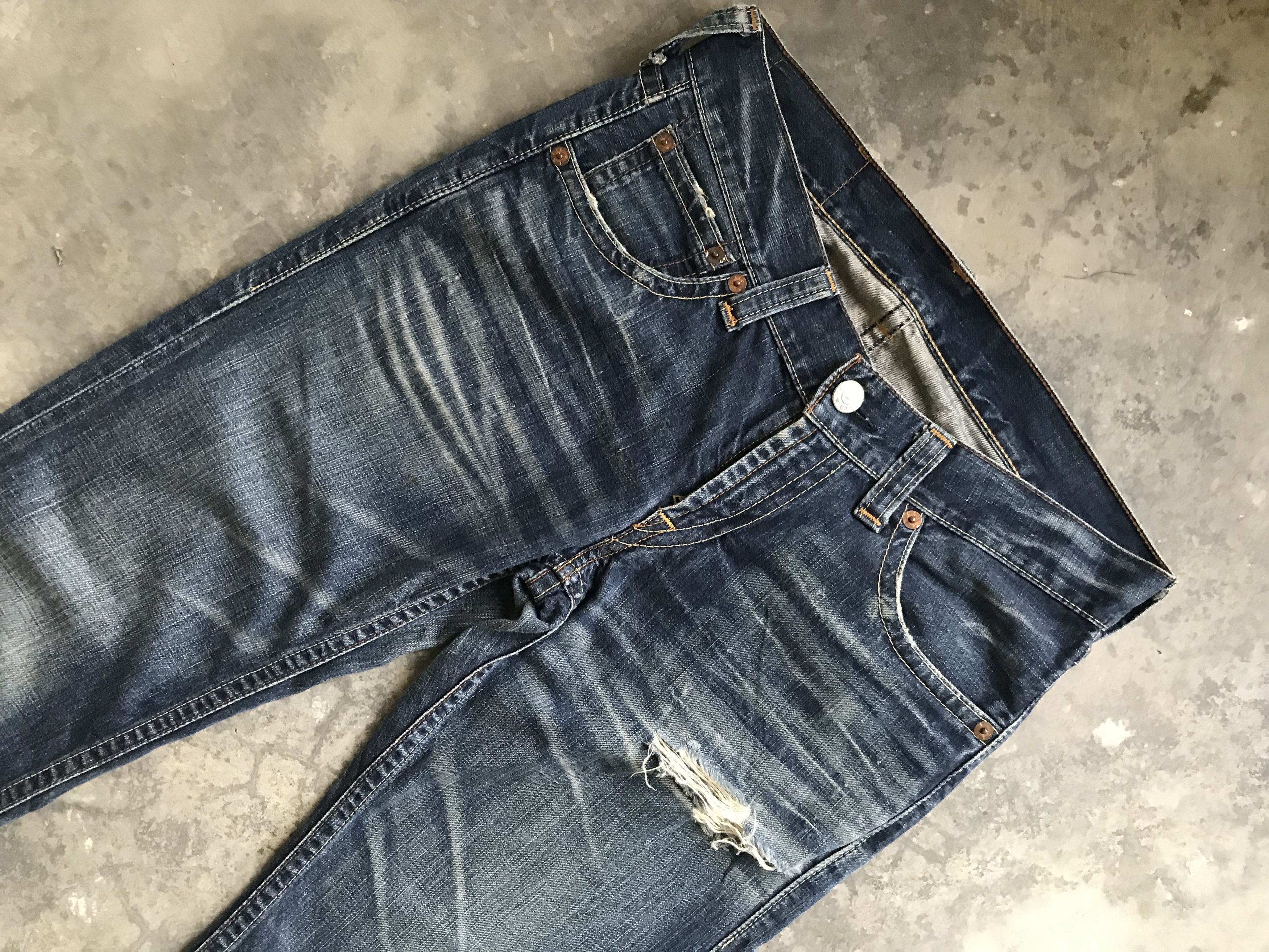 Levi's VLEV24 - Levis502 Japan Distressed Denim Size US 32 / EU 48 - 2 Thumbnail