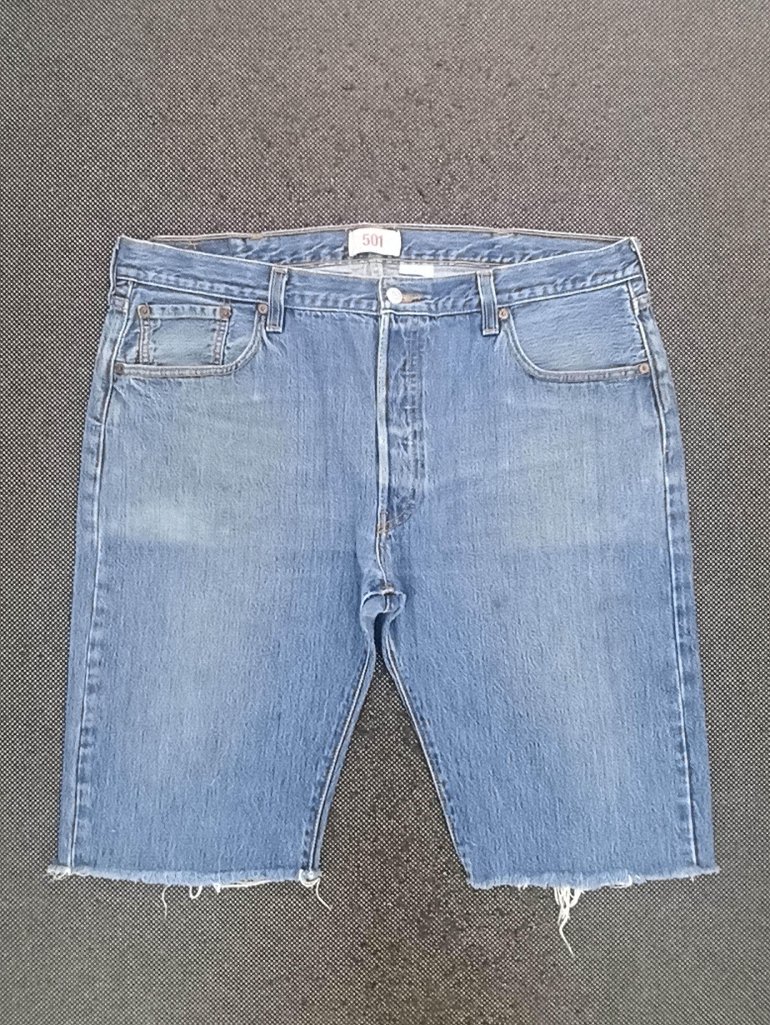 Levi's × Vintage VINTAGE LEVIS 501 CROPPED BLUE JEANS - J300 Size US 40 / EU 56 - 1 Thumbnail