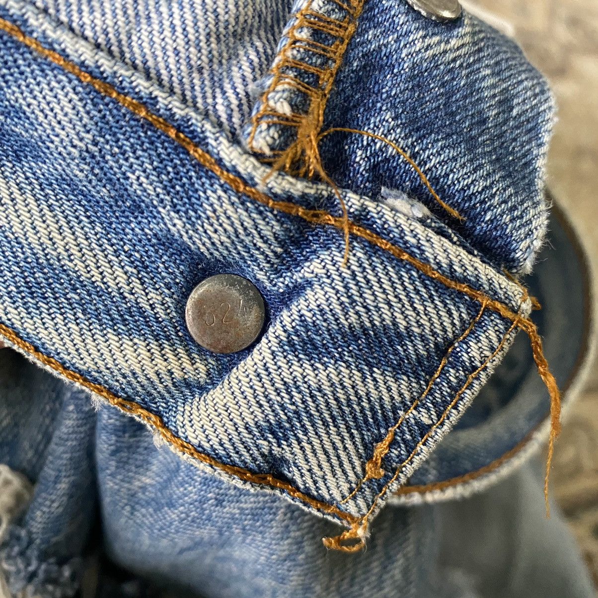 Levi's Vintage 80s Levis 501 Redline Thrashed Jeans Size US 32 / EU 48 - 21 Thumbnail