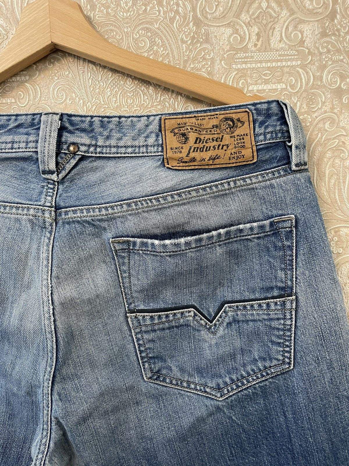 Diesel × Vintage Vintage Diesel Jeans Baby Blue Size US 34 / EU 50 - 2 Thumbnail