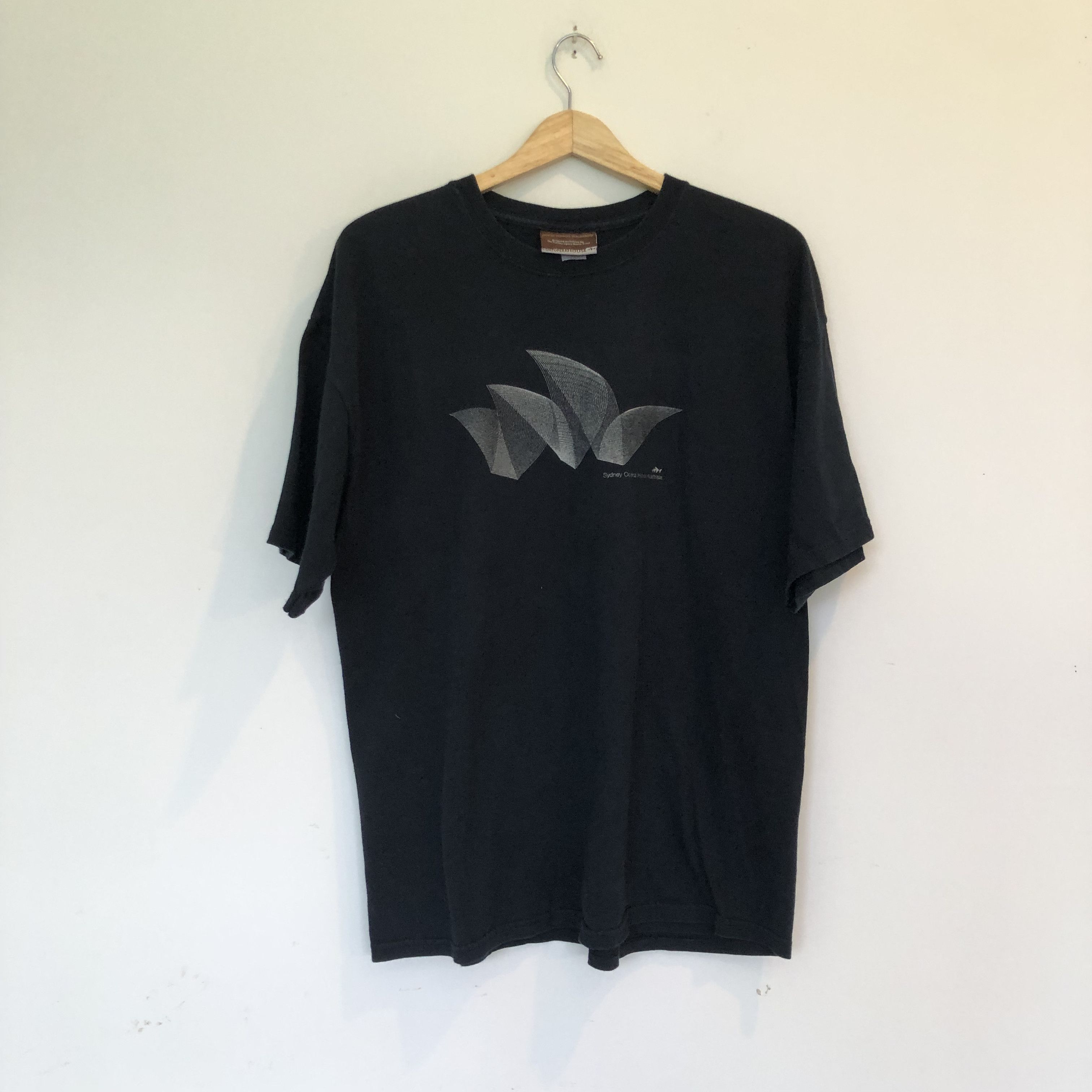 Vintage Vintage Sydney Opera House Tee Size US XL / EU 56 / 4 - 1 Thumbnail