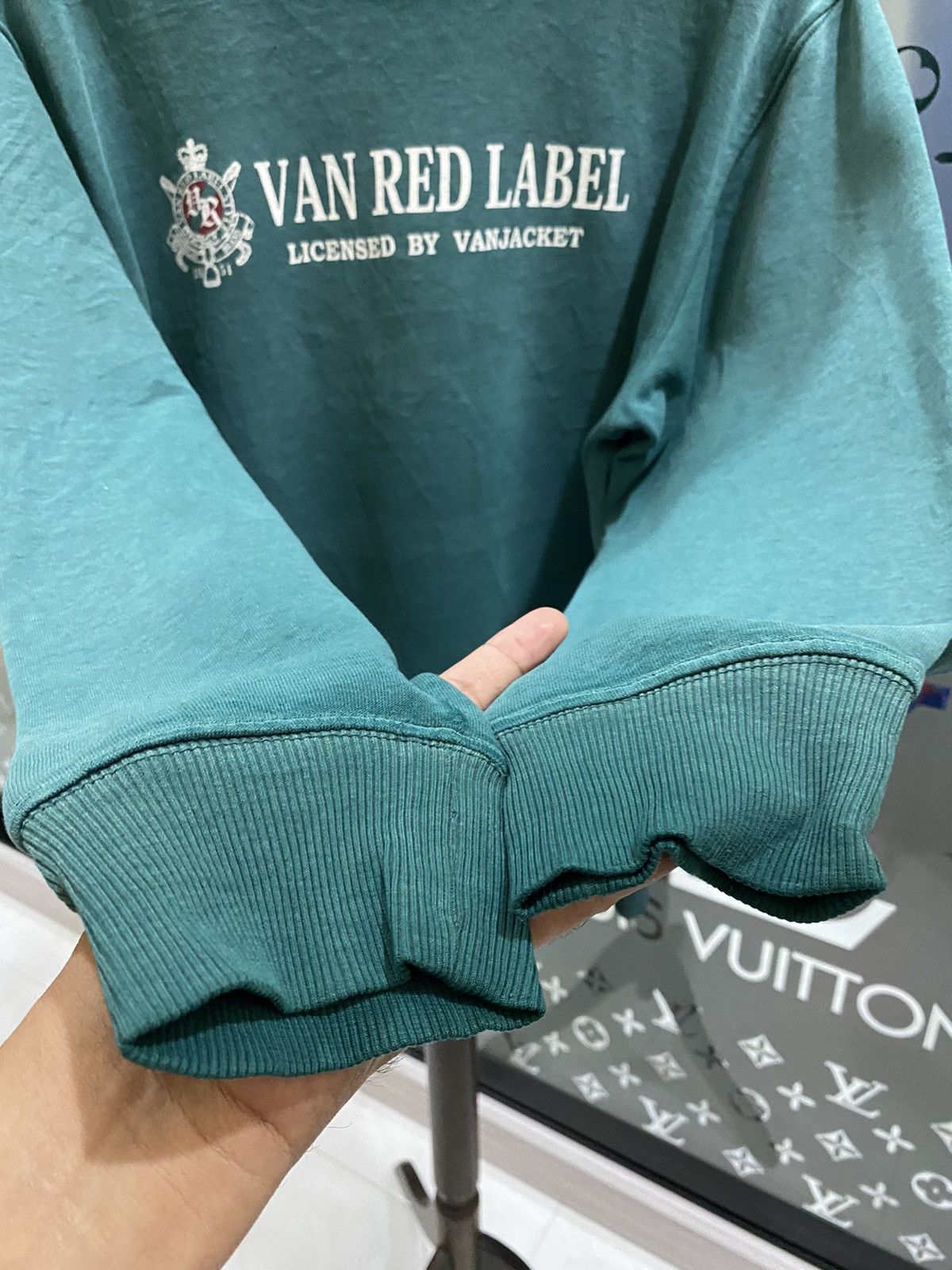 Japanese Brand × Van × Vintage Van Red Label Big Logo Sweater Size US L / EU 52-54 / 3 - 4 Thumbnail