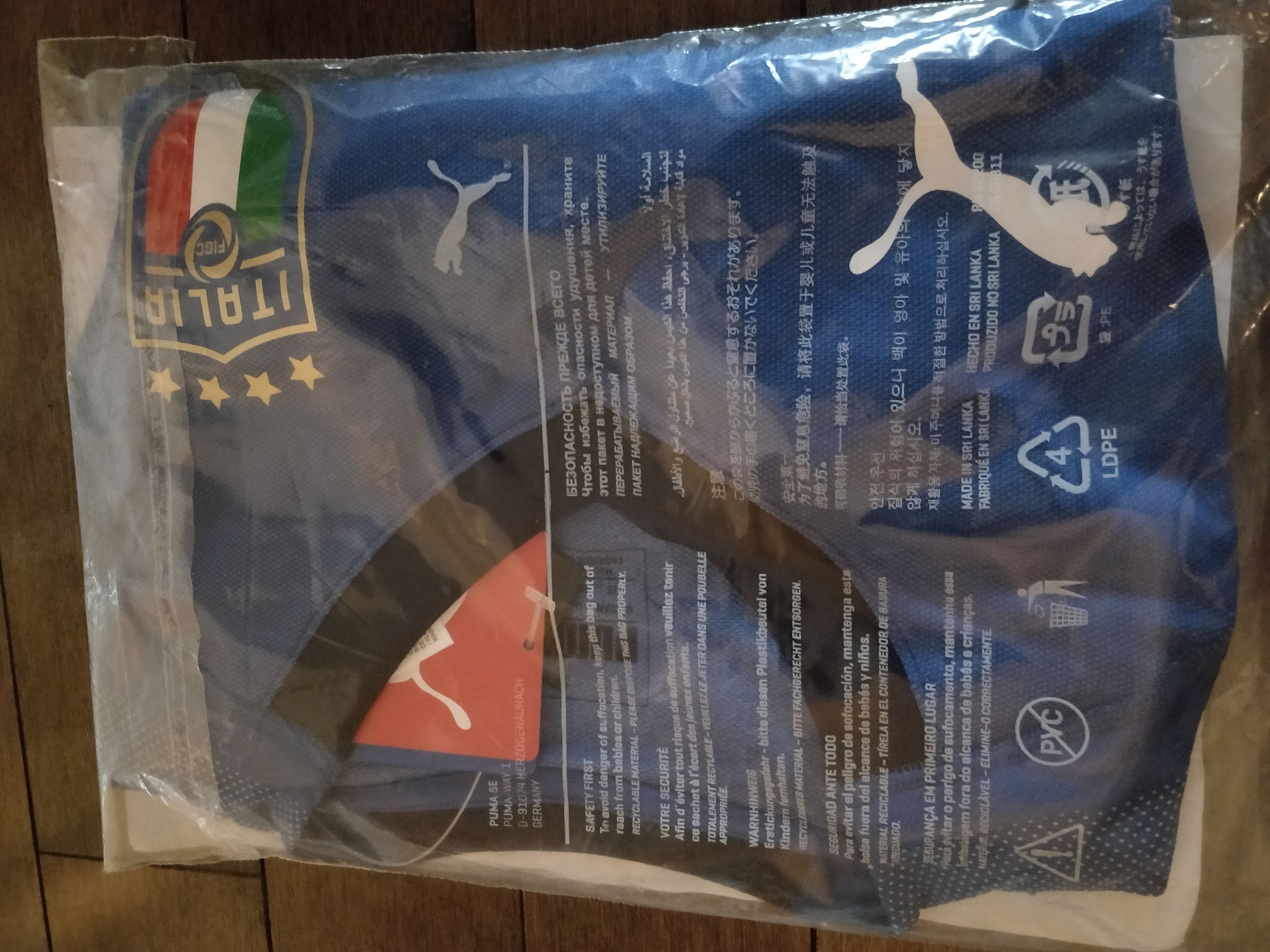 Puma Italy BNWT 2018 Player Issue Home Jersey Puma Size US L / EU 52-54 / 3 - 2 Thumbnail
