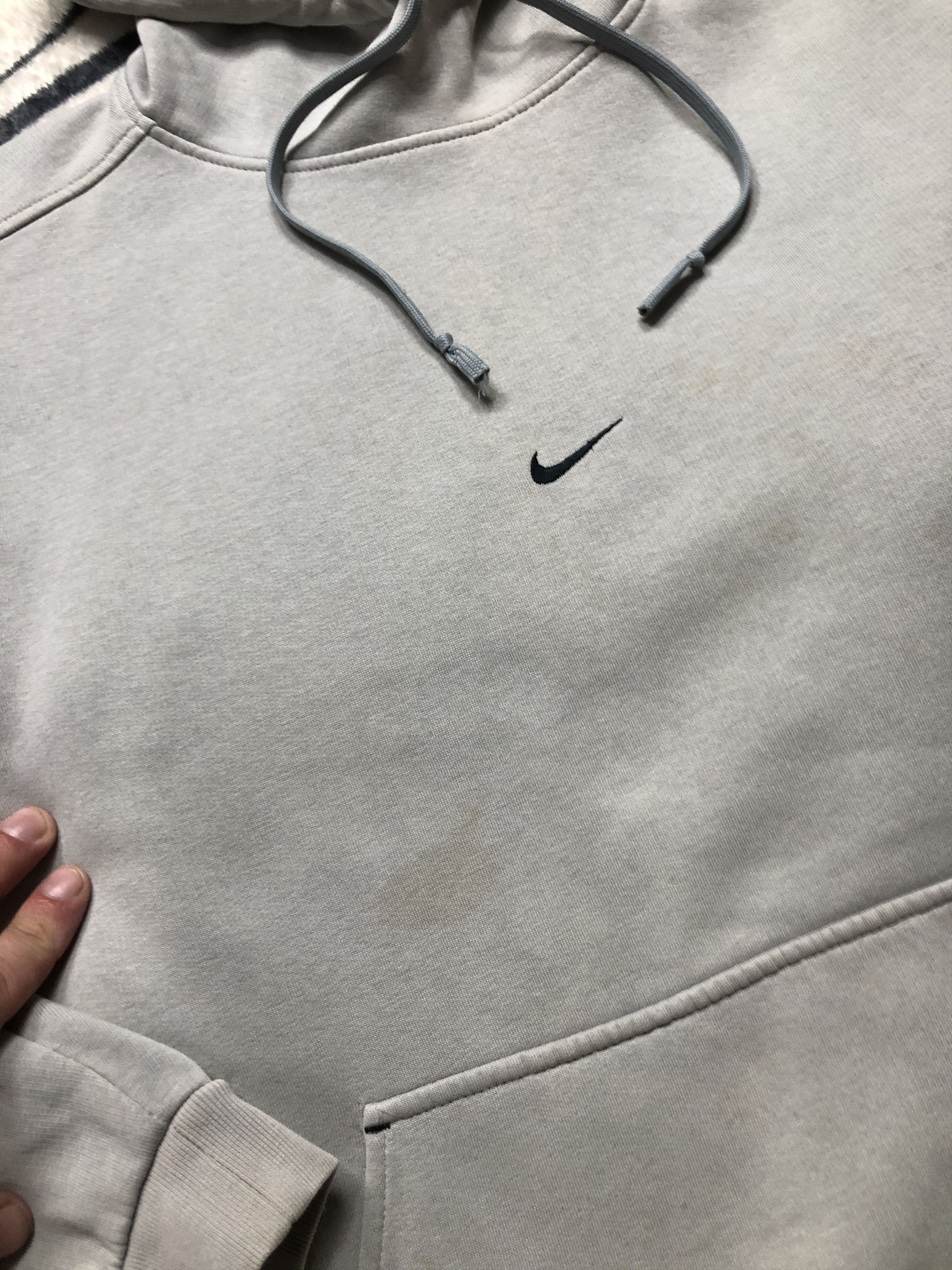 Nike Nike Vintage Mens Center Logo Swoosh Hoodie Size US XL / EU 56 / 4 - 4 Thumbnail