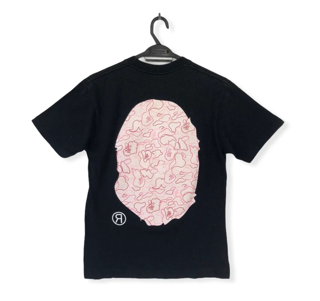 Bape RARE🔥VINTAGE ‘05 BAPE MIRROR PRINT PINK CAMO FILLED TEE Size S / US 4 / IT 40 - 2 Thumbnail