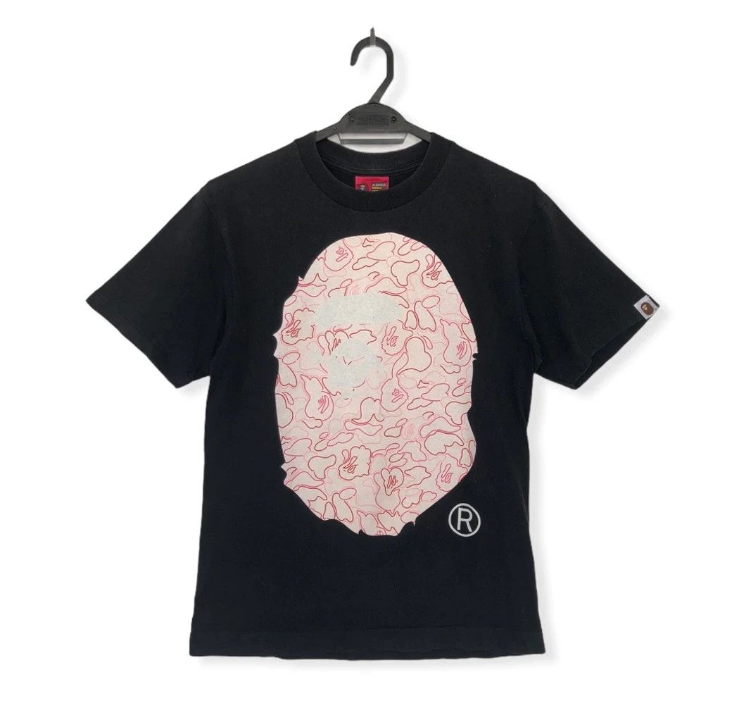 Bape RARE🔥VINTAGE ‘05 BAPE MIRROR PRINT PINK CAMO FILLED TEE Size S / US 4 / IT 40 - 1 Thumbnail