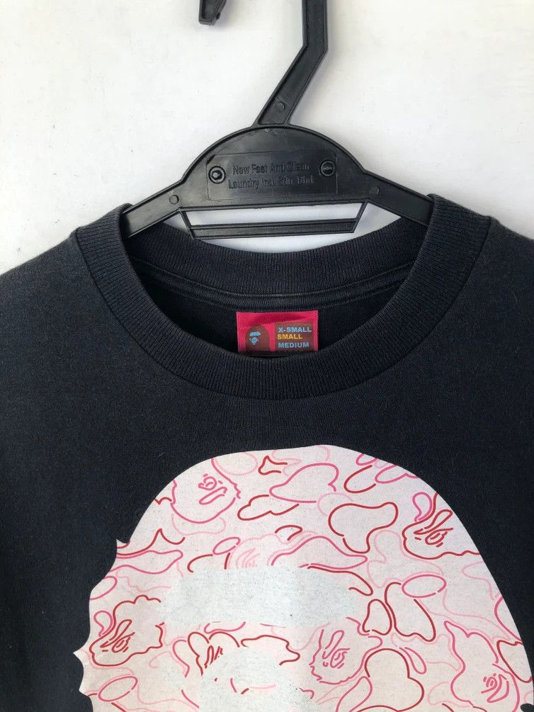 Bape RARE🔥VINTAGE ‘05 BAPE MIRROR PRINT PINK CAMO FILLED TEE Size S / US 4 / IT 40 - 8 Thumbnail