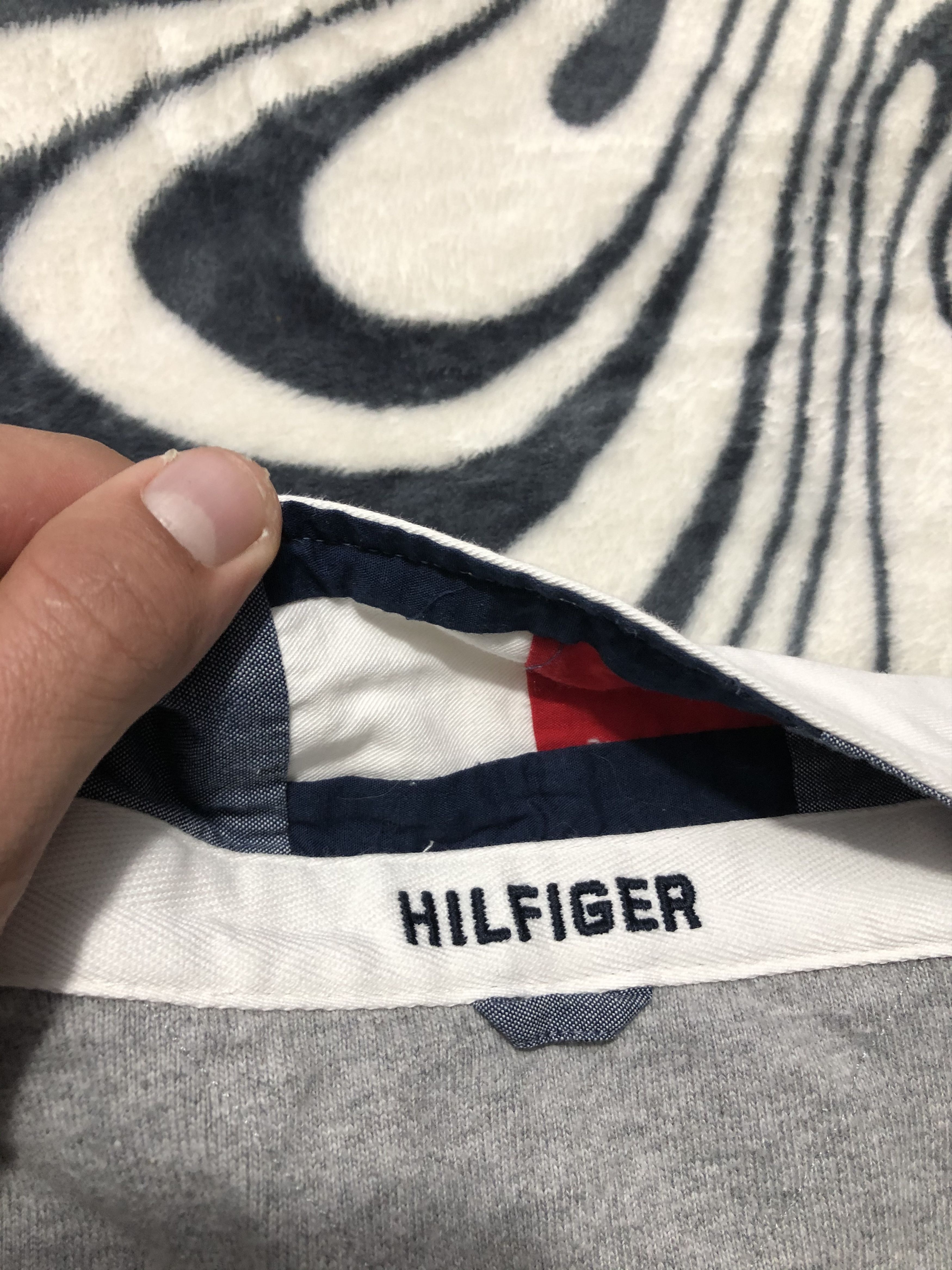 Tommy Hilfiger Tommy Hilfiger Vintage Mens Rugby Long Sleeve Polo Shirt Size US L / EU 52-54 / 3 - 7 Thumbnail