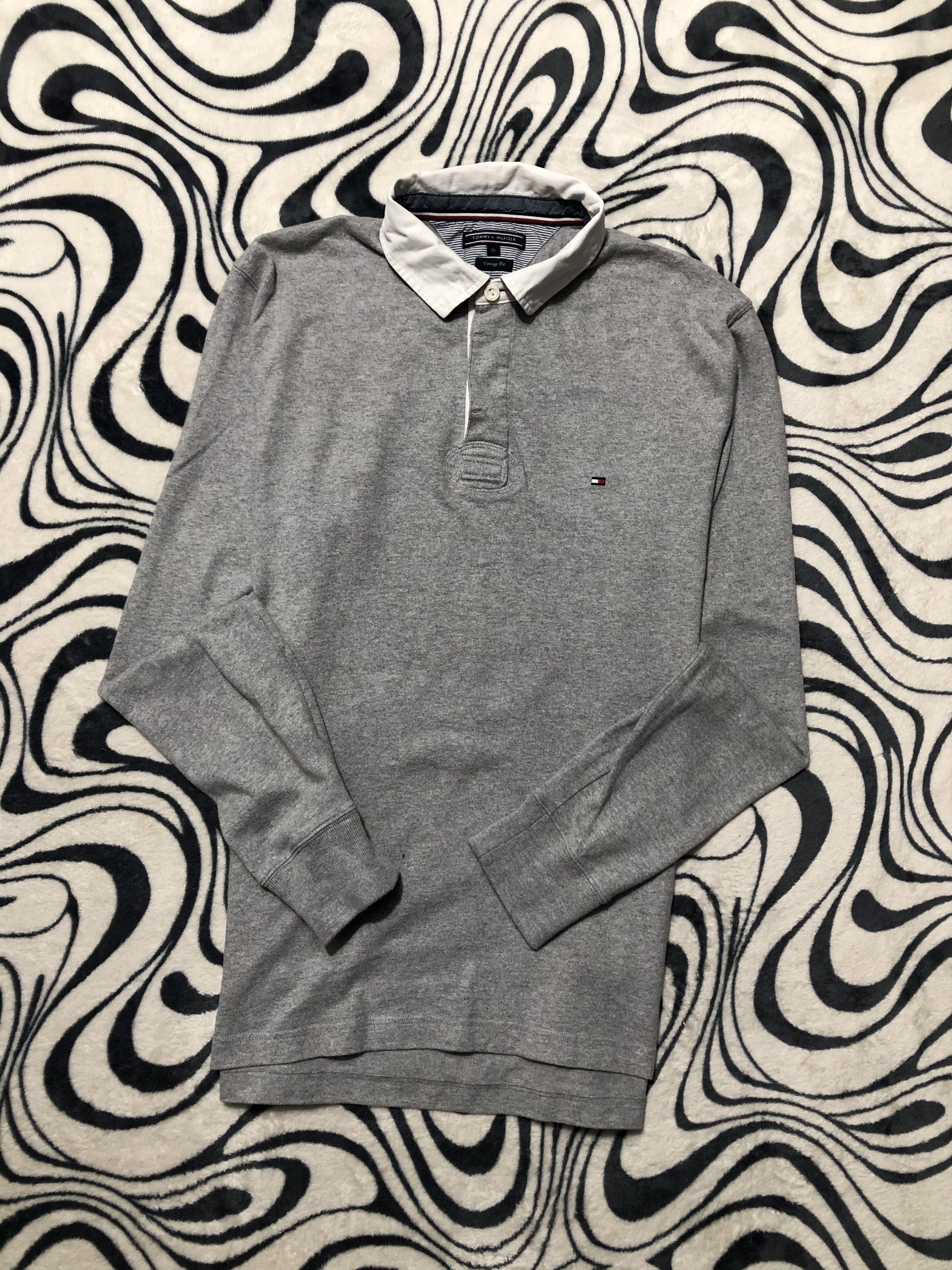 Tommy Hilfiger Tommy Hilfiger Vintage Mens Rugby Long Sleeve Polo Shirt Size US L / EU 52-54 / 3 - 1 Thumbnail