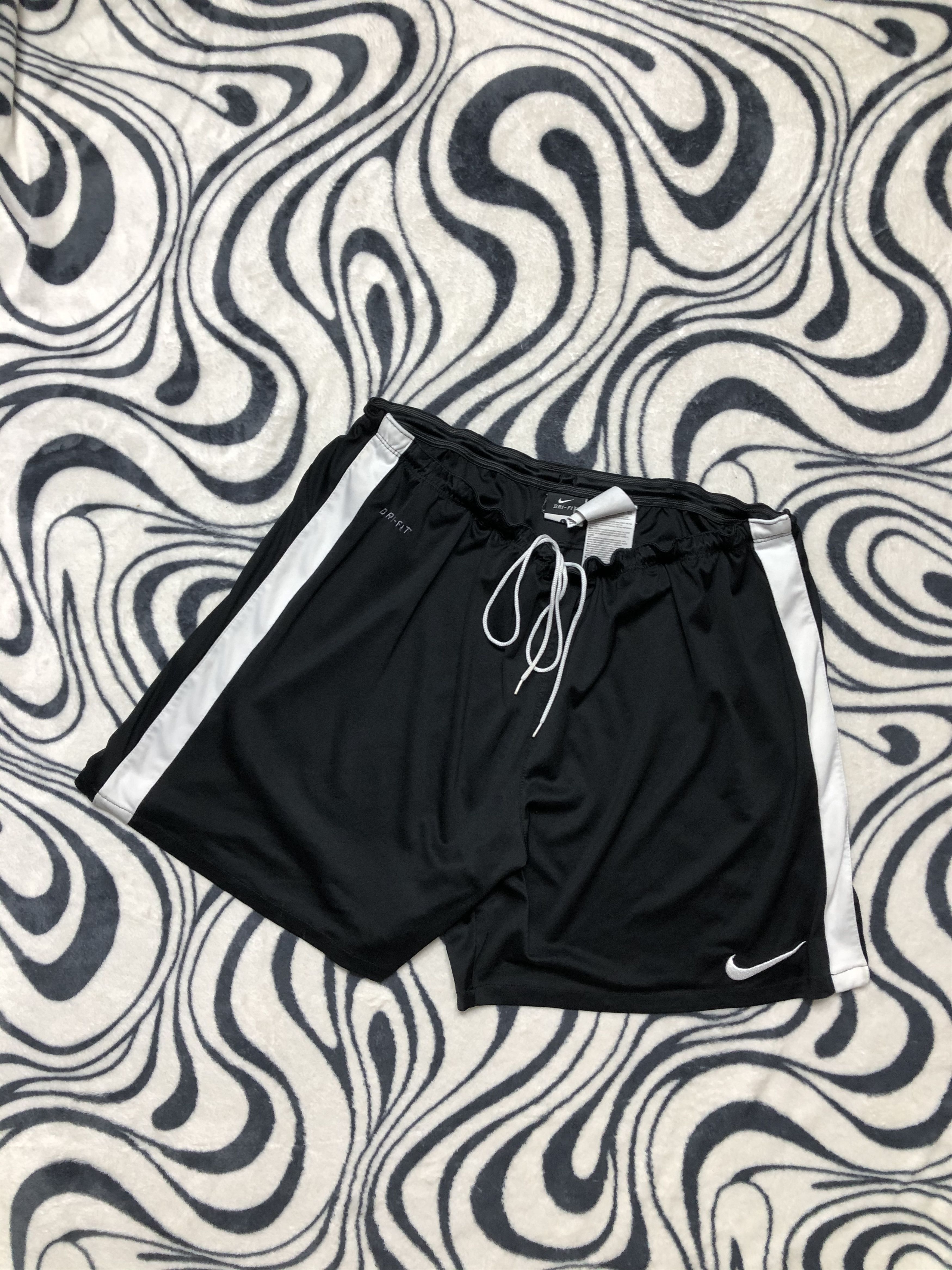 Nike × Vintage Nike Dri Fit Vintage Mens Shorts Y2K Size US 34 / EU 50 - 1 Thumbnail