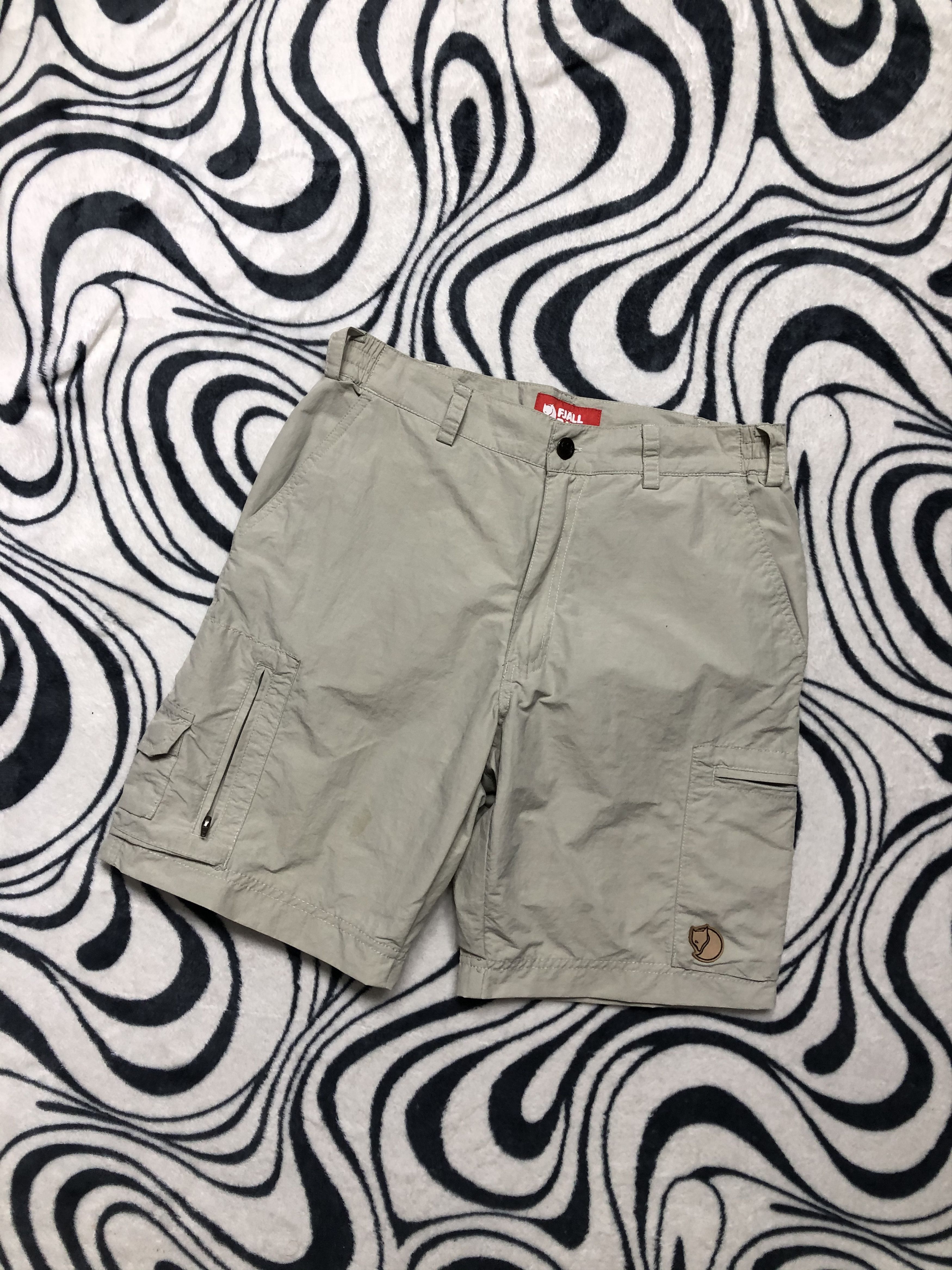 Fjallraven × Vintage Fjallraven Vintage Mens Cargo Shorts Size US 30 / EU 46 - 1 Thumbnail