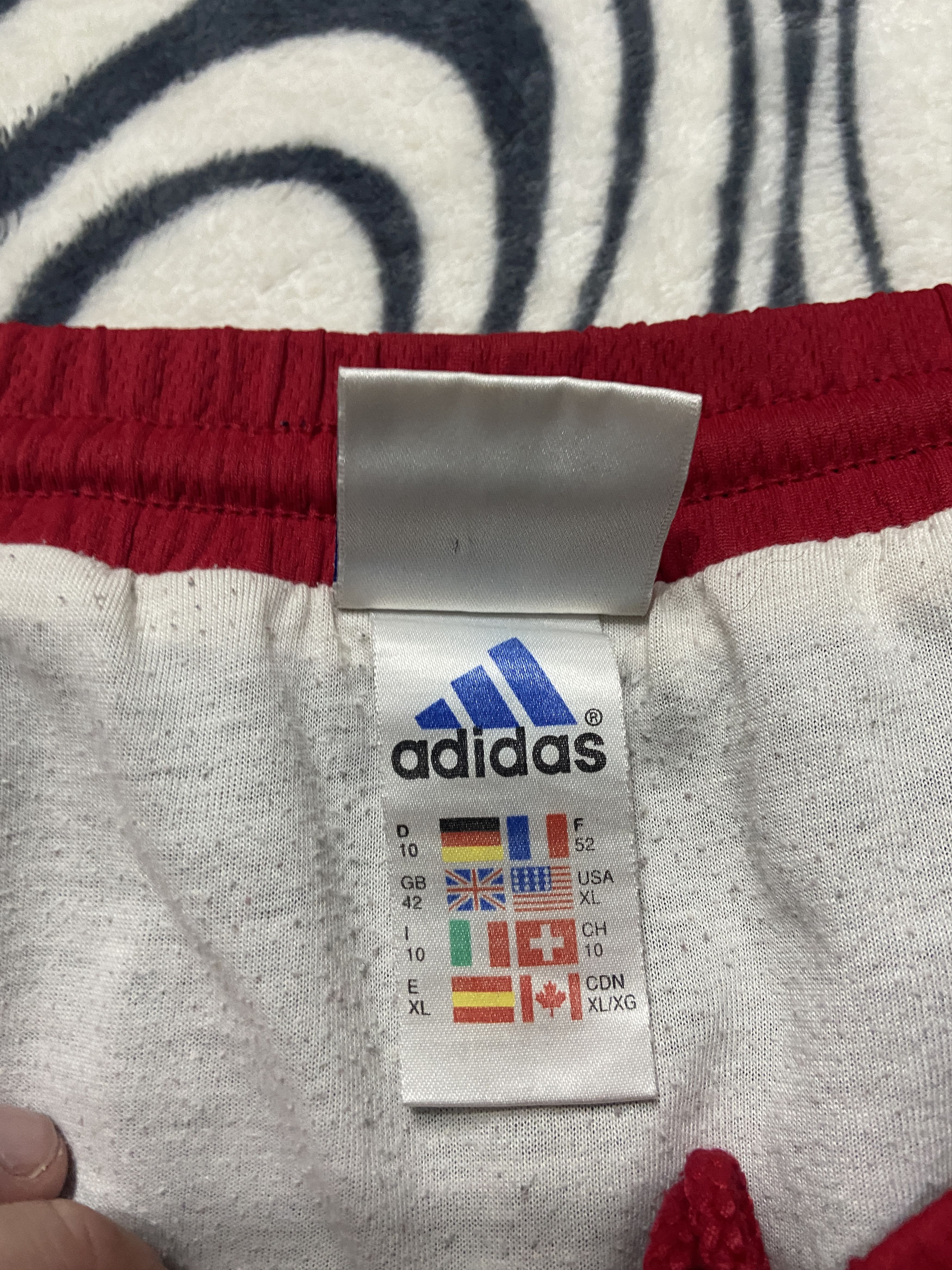 Adidas × Vintage Vintage Adidas Mens Nylon Shorts Y2K Size US 36 / EU 52 - 3 Thumbnail
