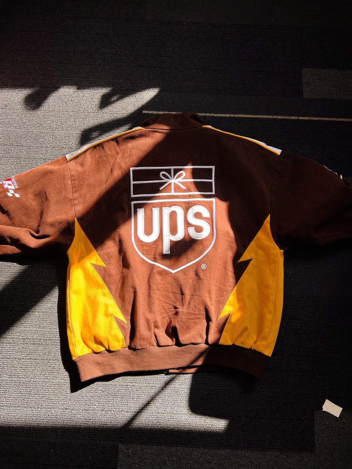 Chase Authentics × Vintage Vintage UPS Ford Racing Jacket Size US L / EU 52-54 / 3 - 2 Thumbnail