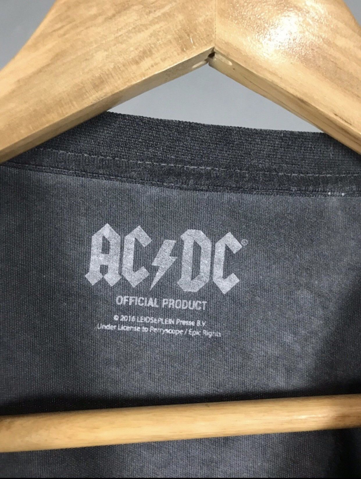AC/DC AC/DC vintage rock band tee Size US L / EU 52-54 / 3 - 4 Thumbnail