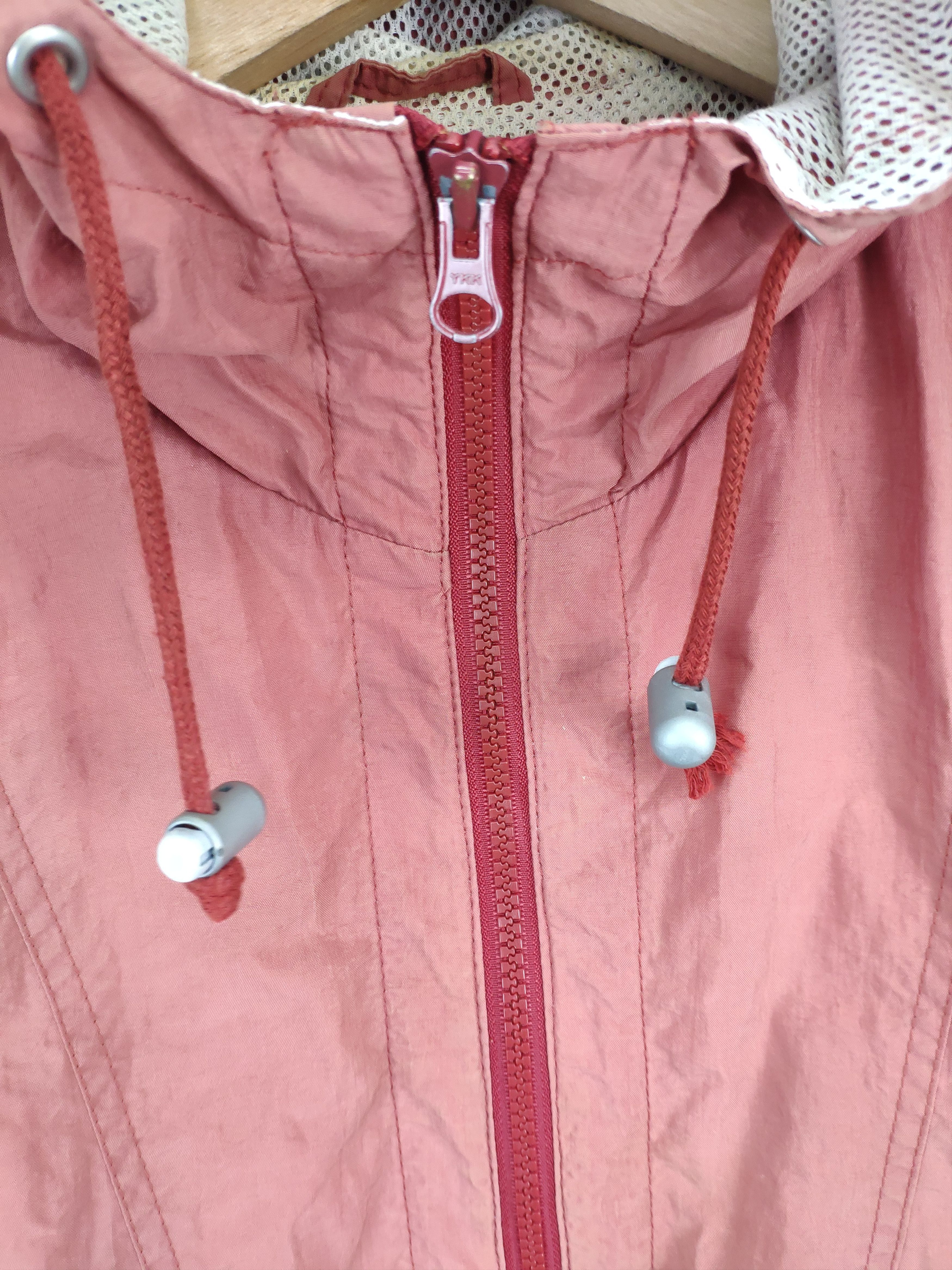 Vintage Vintage 90s Lucky Strike Windbreaker Hoodie Jacket Sun Faded Size US M / EU 48-50 / 2 - 12 Thumbnail