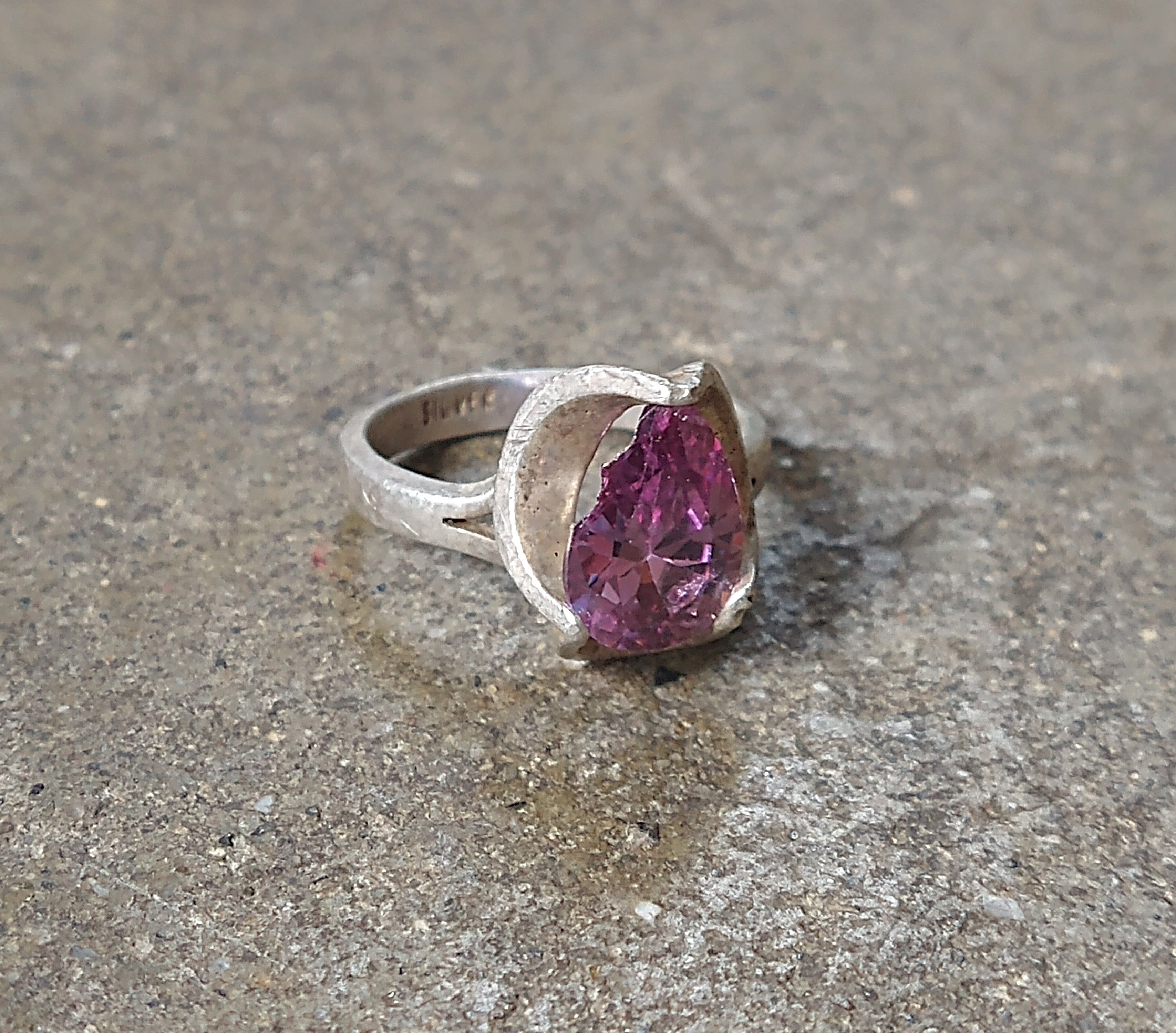 Jewelry Vintage Sterling Silver Ring Size 6.25 Purple CZ Mexico Pear Size ONE SIZE - 1 Thumbnail