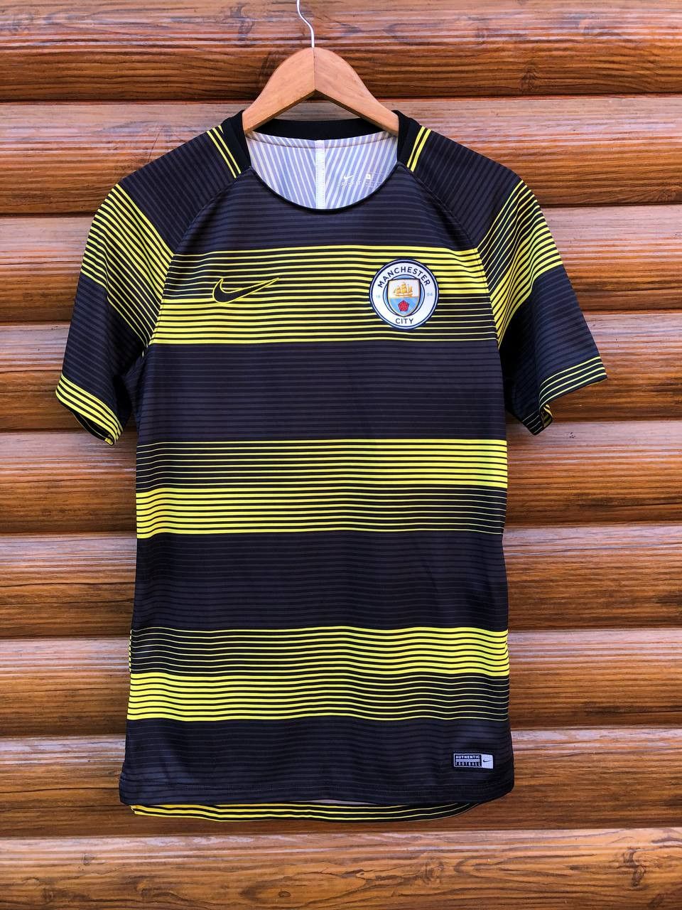 Nike MANCHESTER CITY FOOTBALL SHIRT SOCCER JERSEY NIKE Size US S / EU 44-46 / 1 - 1 Thumbnail