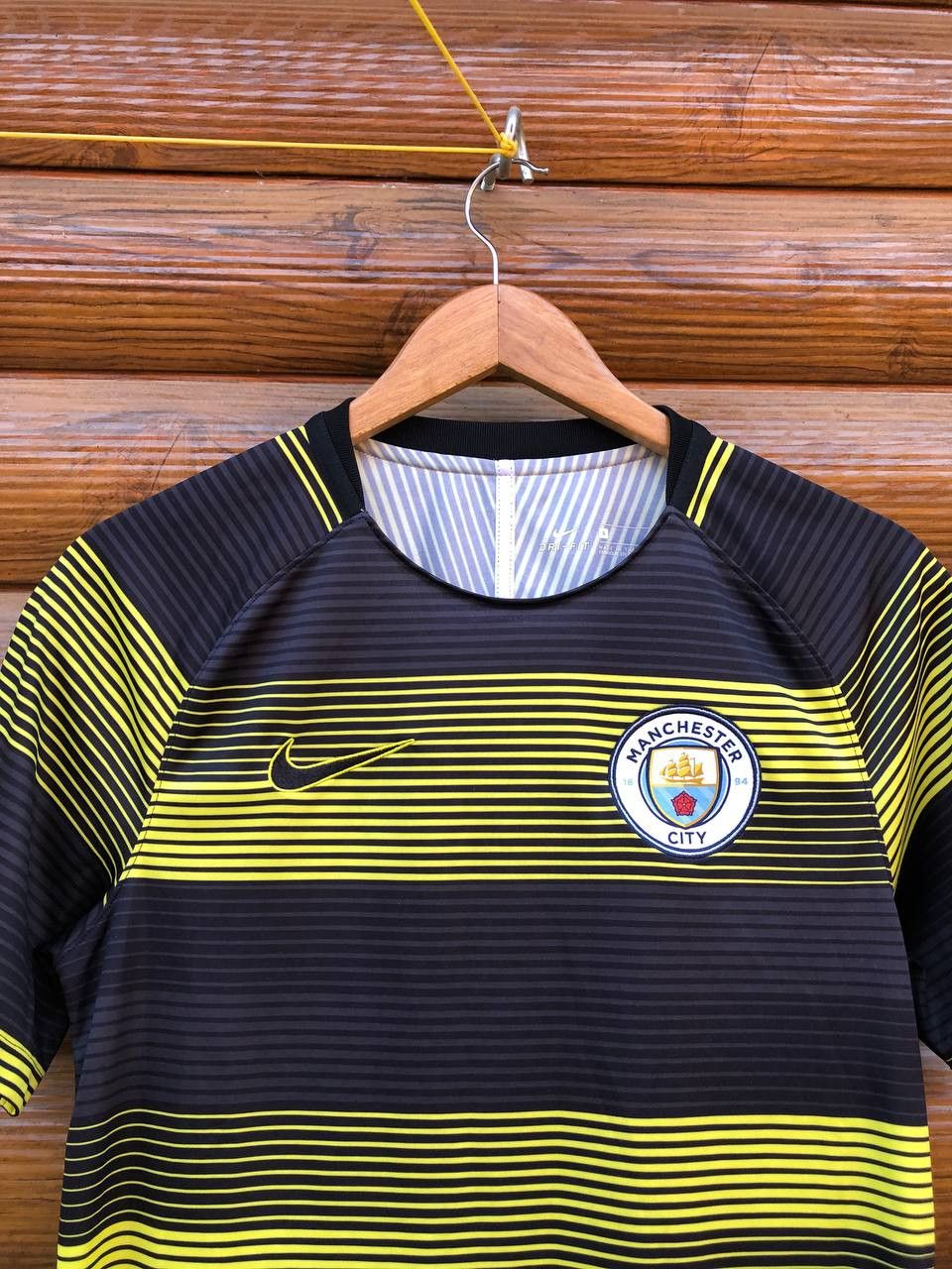 Nike MANCHESTER CITY FOOTBALL SHIRT SOCCER JERSEY NIKE Size US S / EU 44-46 / 1 - 2 Thumbnail
