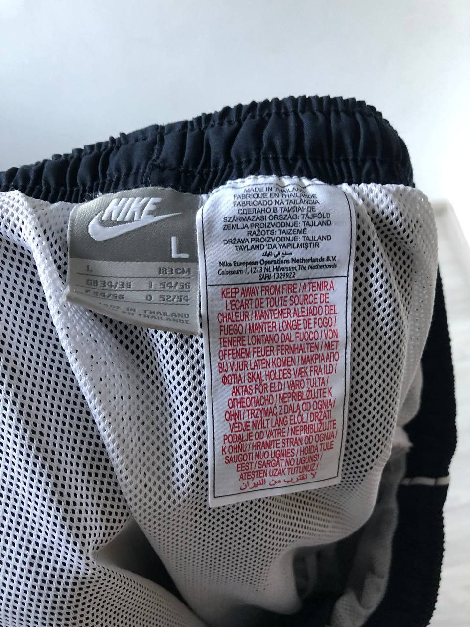 Nike Vintage Nike Shorts Size US 38 / EU 54 - 4 Thumbnail