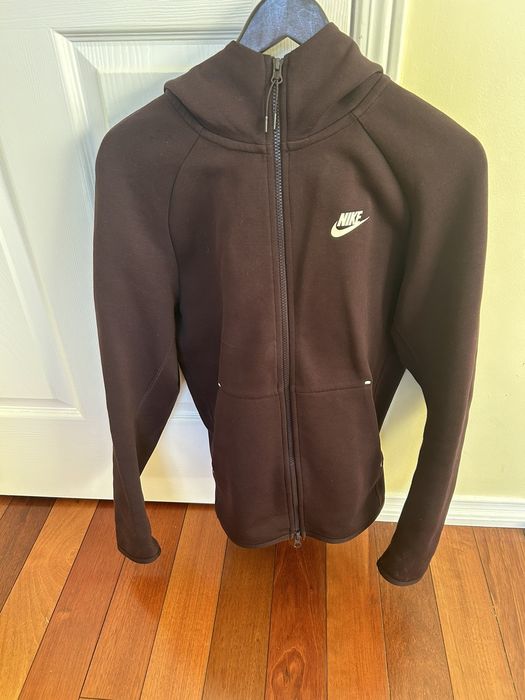 Nike tech clearance fleece burgundy ash