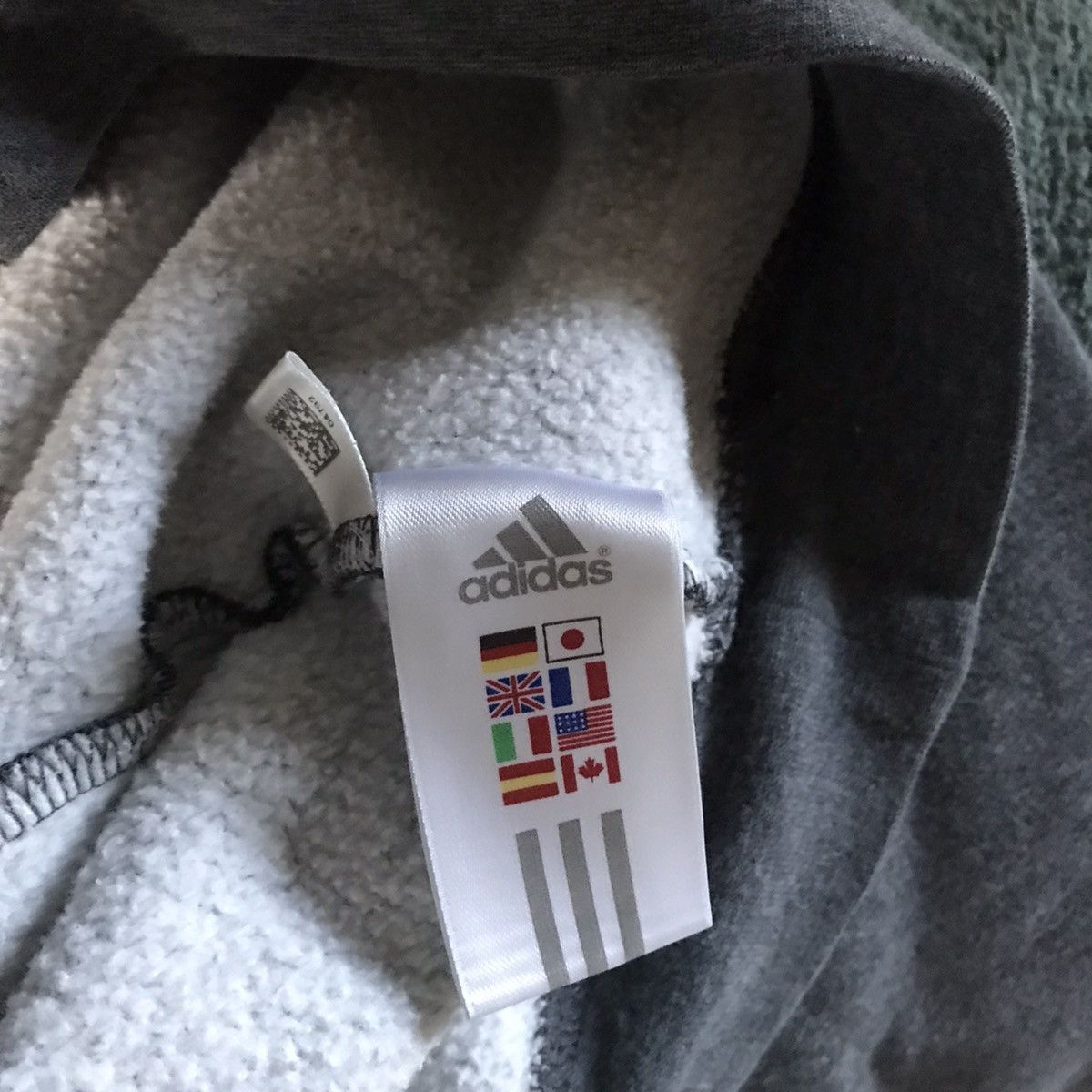 Adidas × Vintage Vintage Y2K adidas center hoodie Size US L / EU 52-54 / 3 - 5 Thumbnail