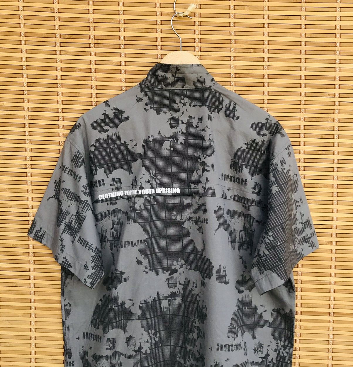 Tony Hawk VINTAGE Tony Hawk Skateboarding camouflage Maps pattern ziP Size US L / EU 52-54 / 3 - 9 Thumbnail