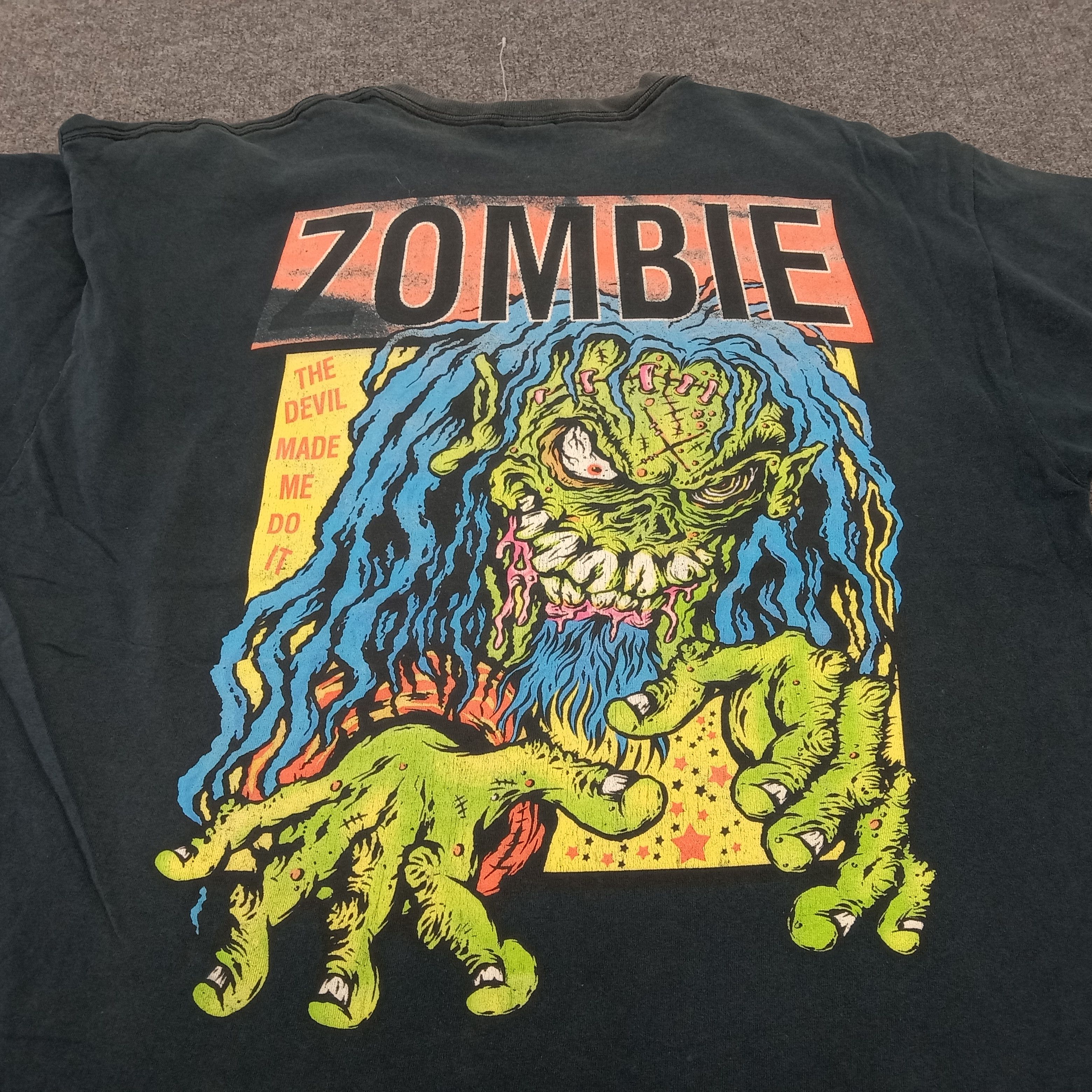 Expert Horror × Vintage Zombie Horror Thriller Movie Tshirt Size US XXL / EU 58 / 5 - 4 Thumbnail