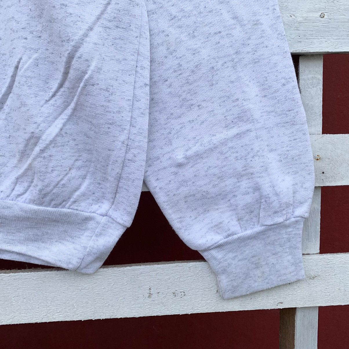 Vintage Vintage 90s Canada Kananaskis Sweatshirt Size US S / EU 44-46 / 1 - 7 Thumbnail