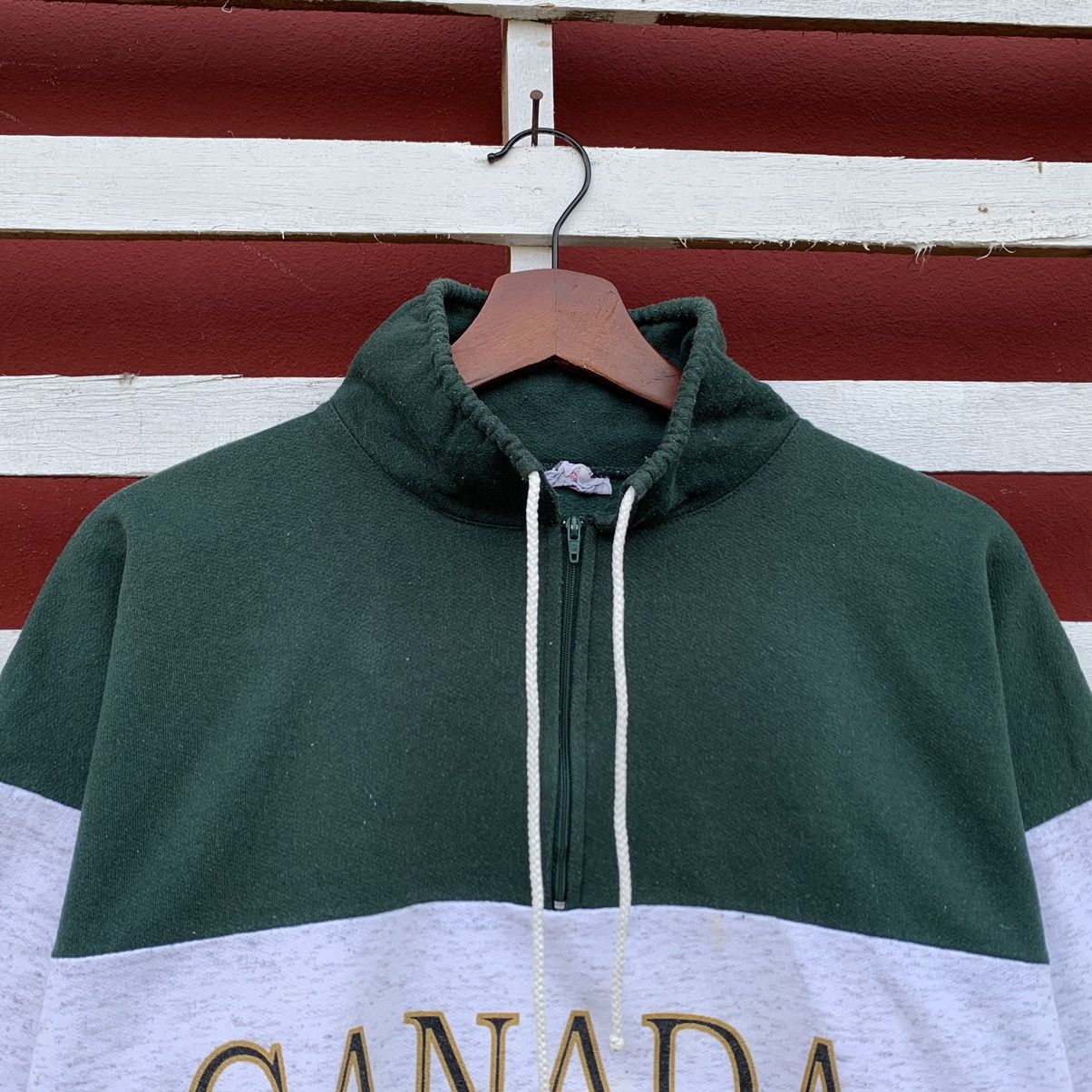 Vintage Vintage 90s Canada Kananaskis Sweatshirt Size US S / EU 44-46 / 1 - 3 Thumbnail