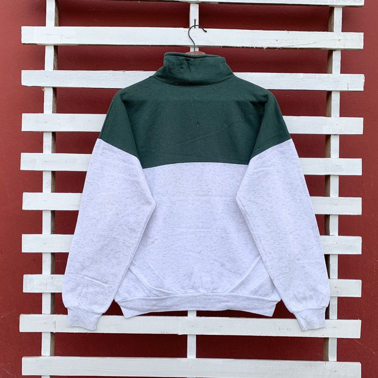 Vintage Vintage 90s Canada Kananaskis Sweatshirt Size US S / EU 44-46 / 1 - 2 Thumbnail