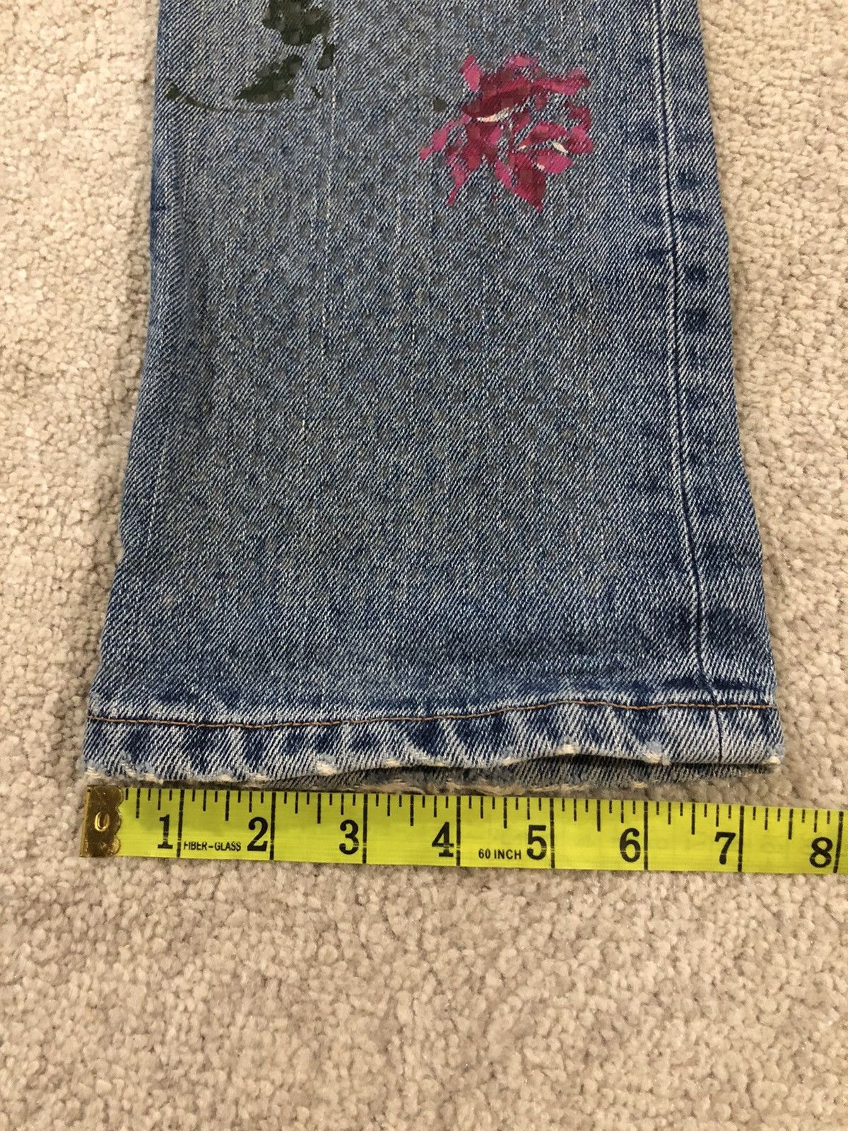 Guess Rare guess flower painted distressed jeans Size US 29 - 15 Thumbnail