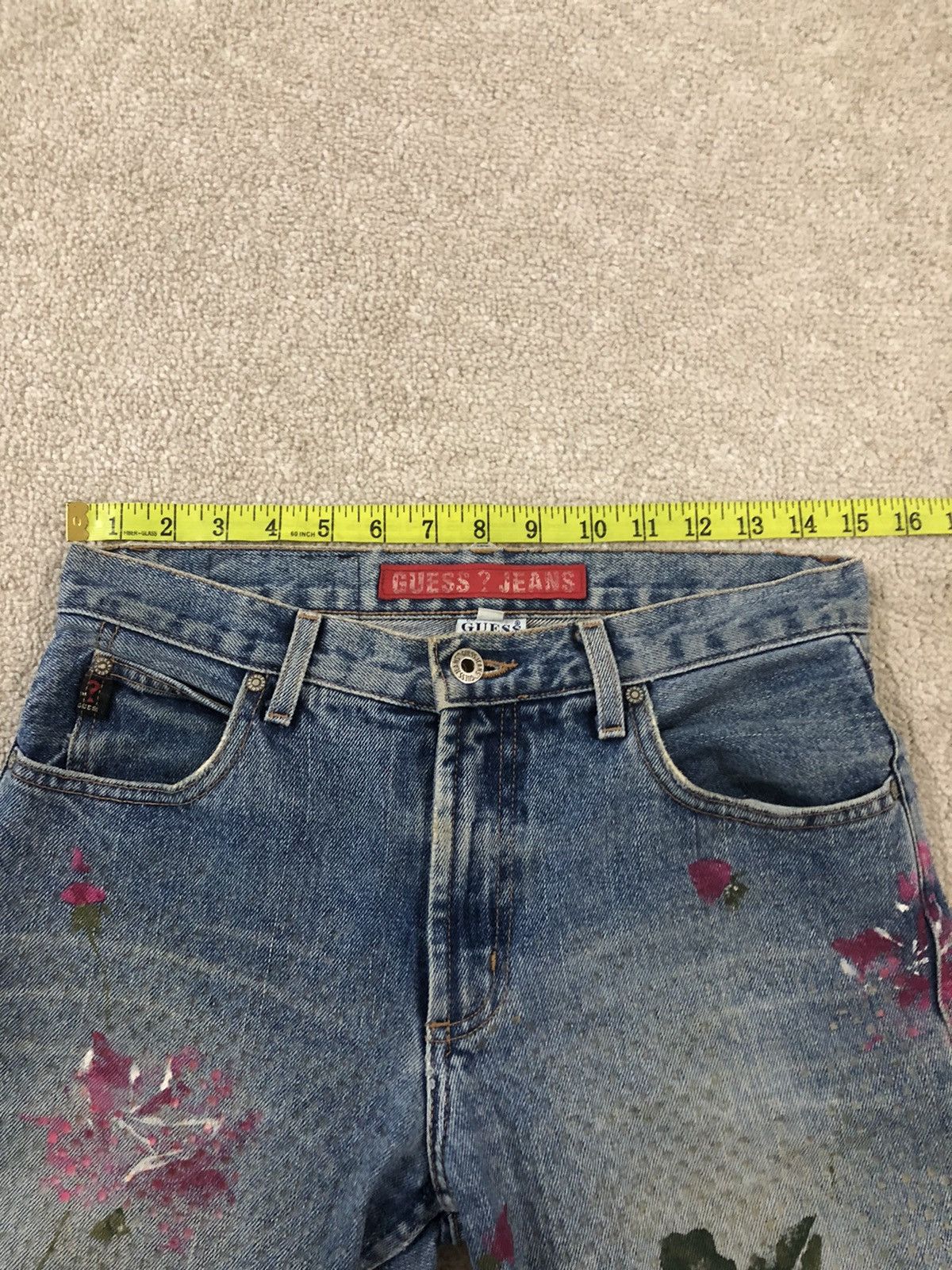 Guess Rare guess flower painted distressed jeans Size US 29 - 11 Thumbnail