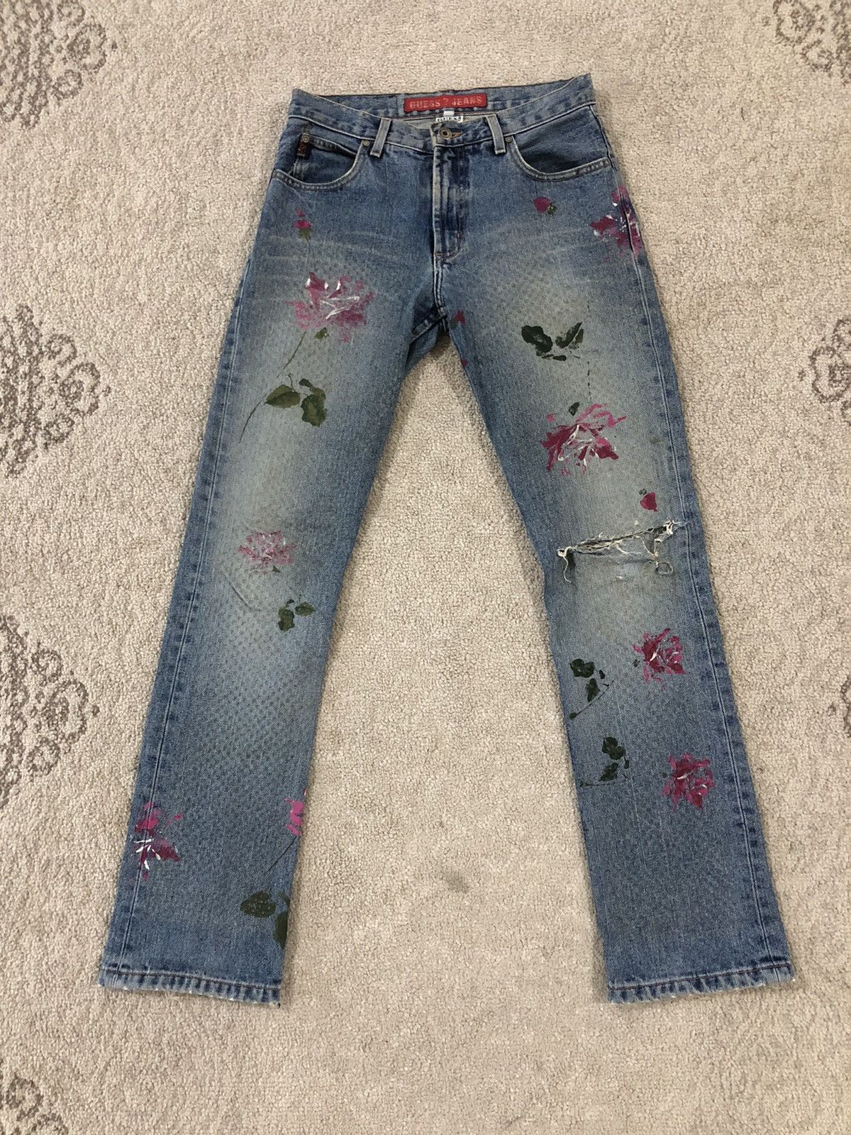 Guess Rare guess flower painted distressed jeans Size US 29 - 1 Thumbnail