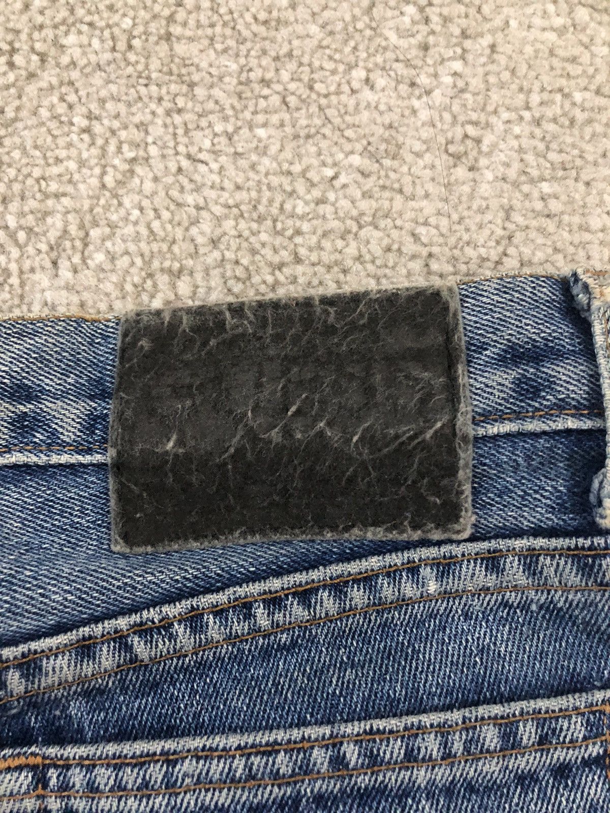 Guess Rare guess flower painted distressed jeans Size US 29 - 10 Thumbnail