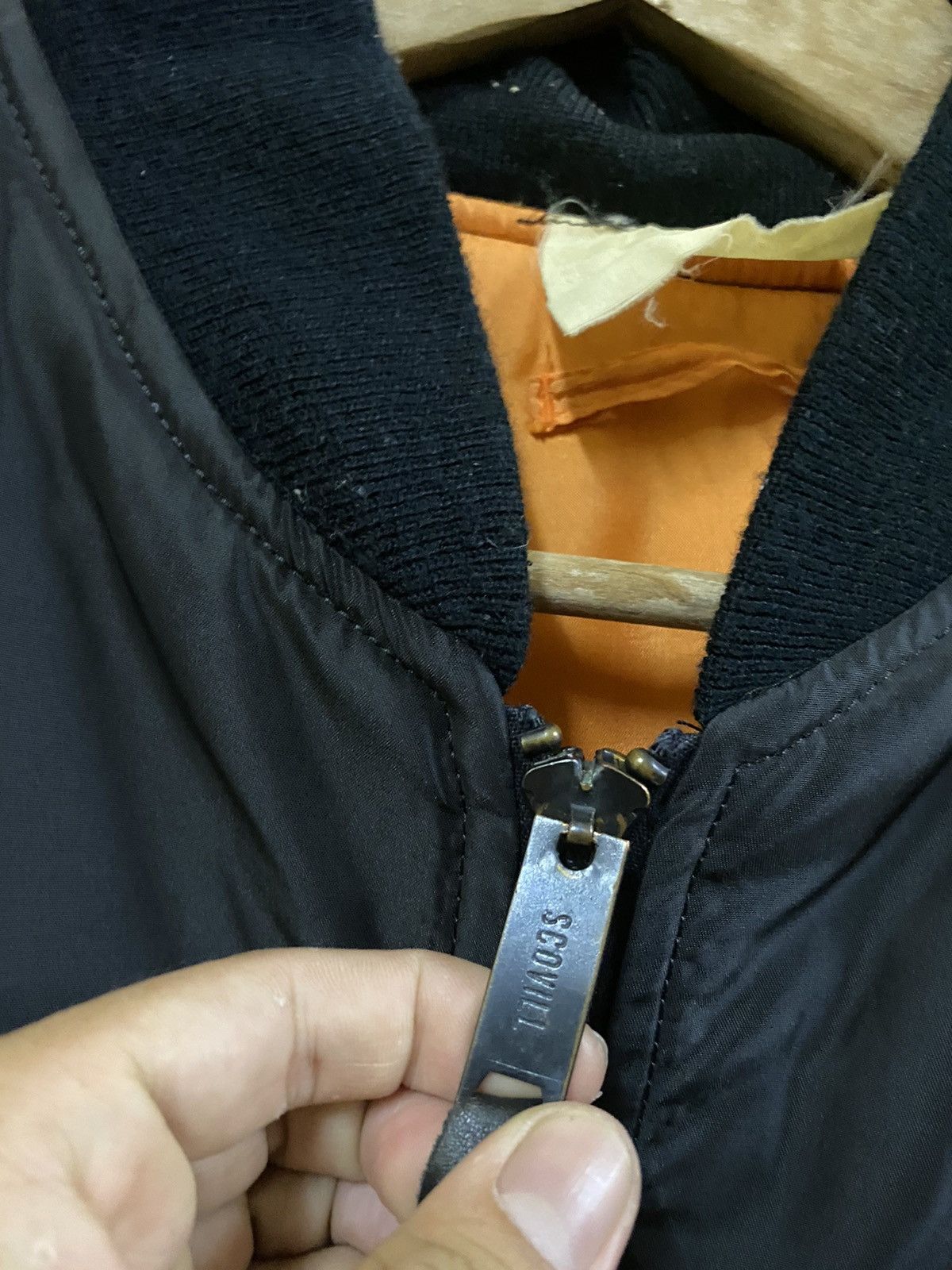 Avirex × Vintage Vintage Avirex Scovill Reversible Bomber Jacket Size US L / EU 52-54 / 3 - 4 Thumbnail